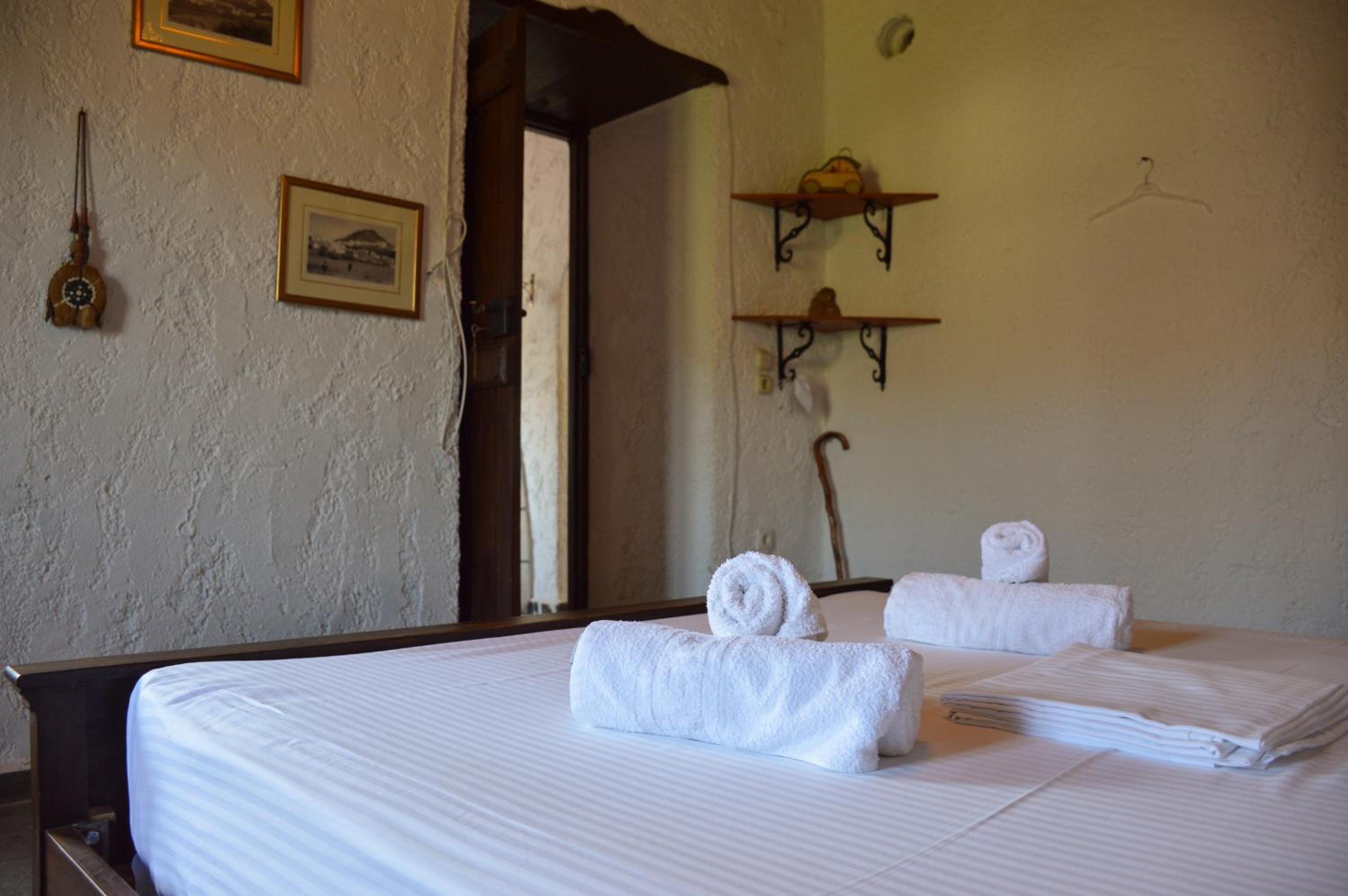 Filakopi Private Pool Retreat for 6