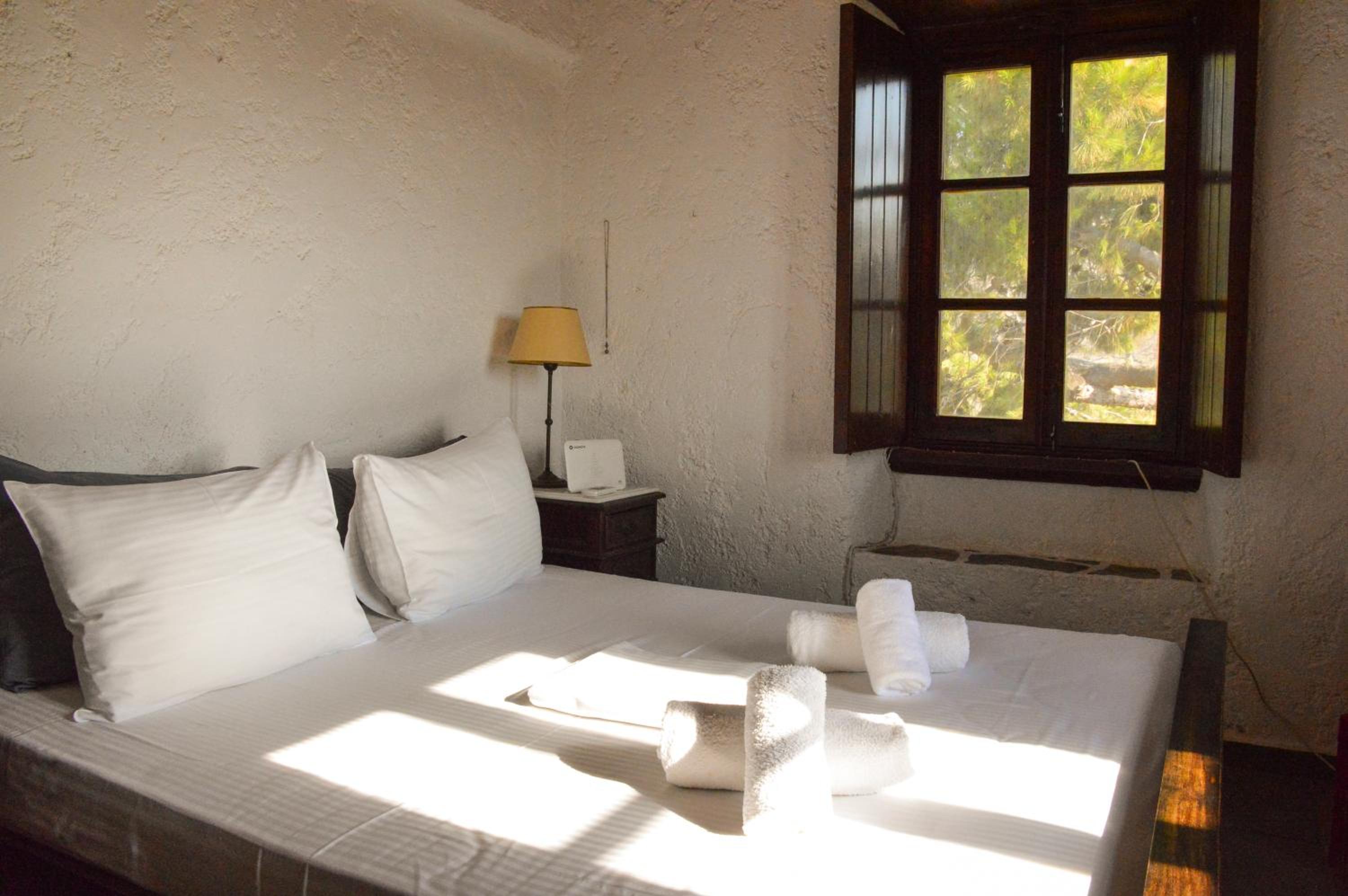Filakopi Private Pool Retreat for 6