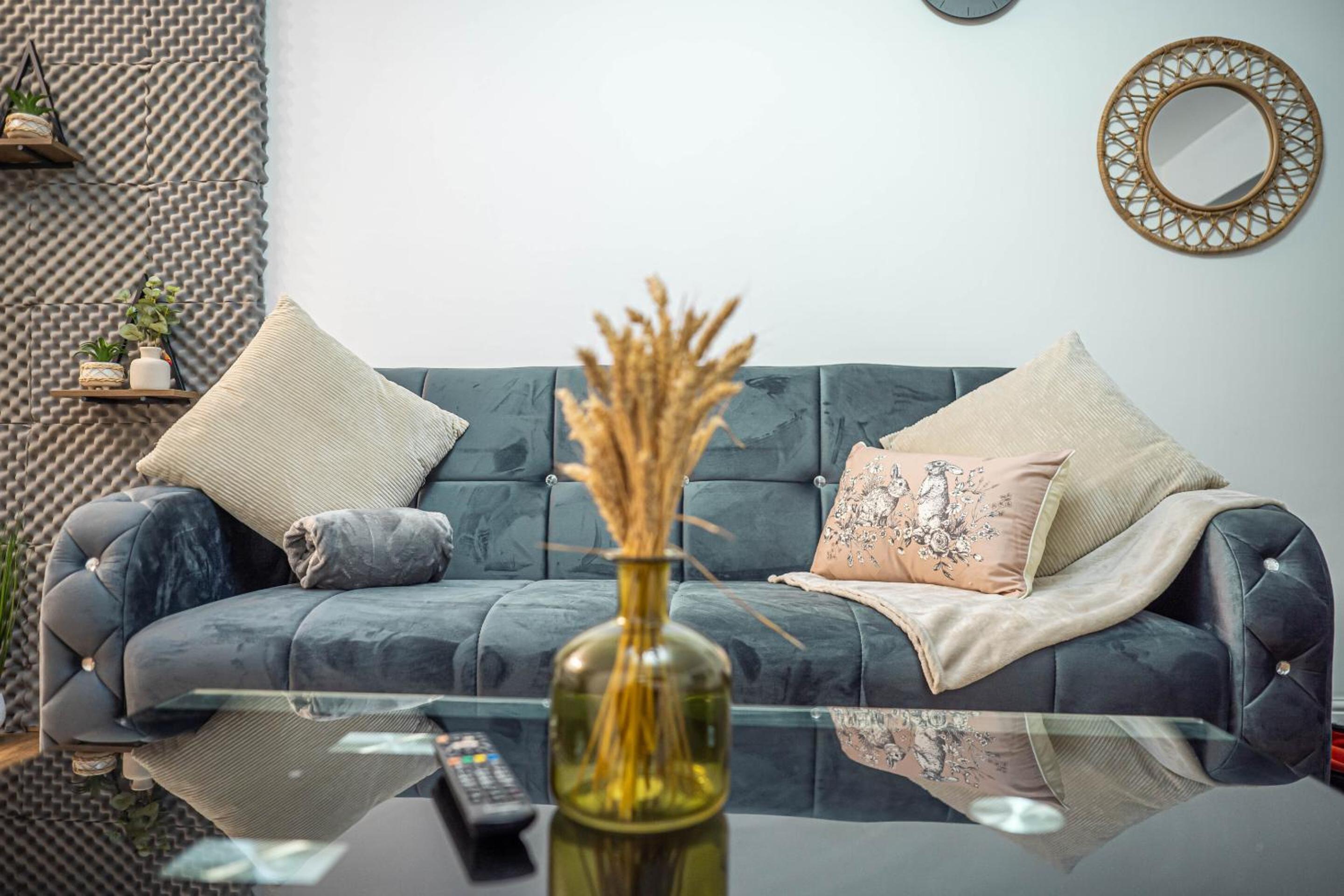 Huddersfield Vacations - Bv Homely Aparthotel Almondbury Huddersfield - Property Image 3