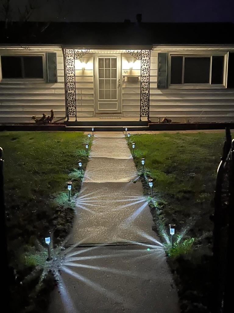 Hotel Charming 2-Bedroom House for a Peaceful Getaway - Image 1