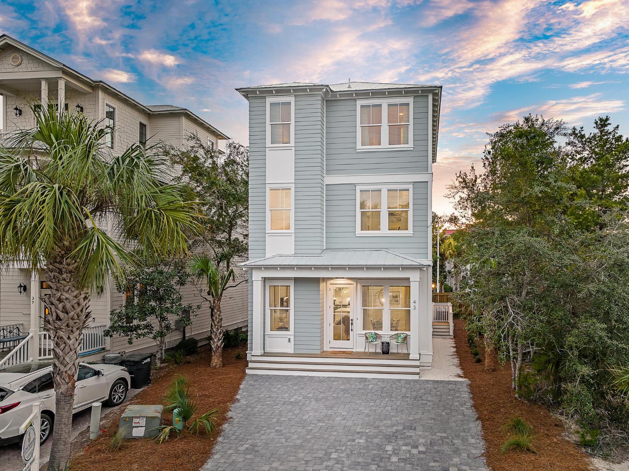Shellabrate Good Times a Brand new home for 2024 only 3 blocks to the beach with community pool view 2