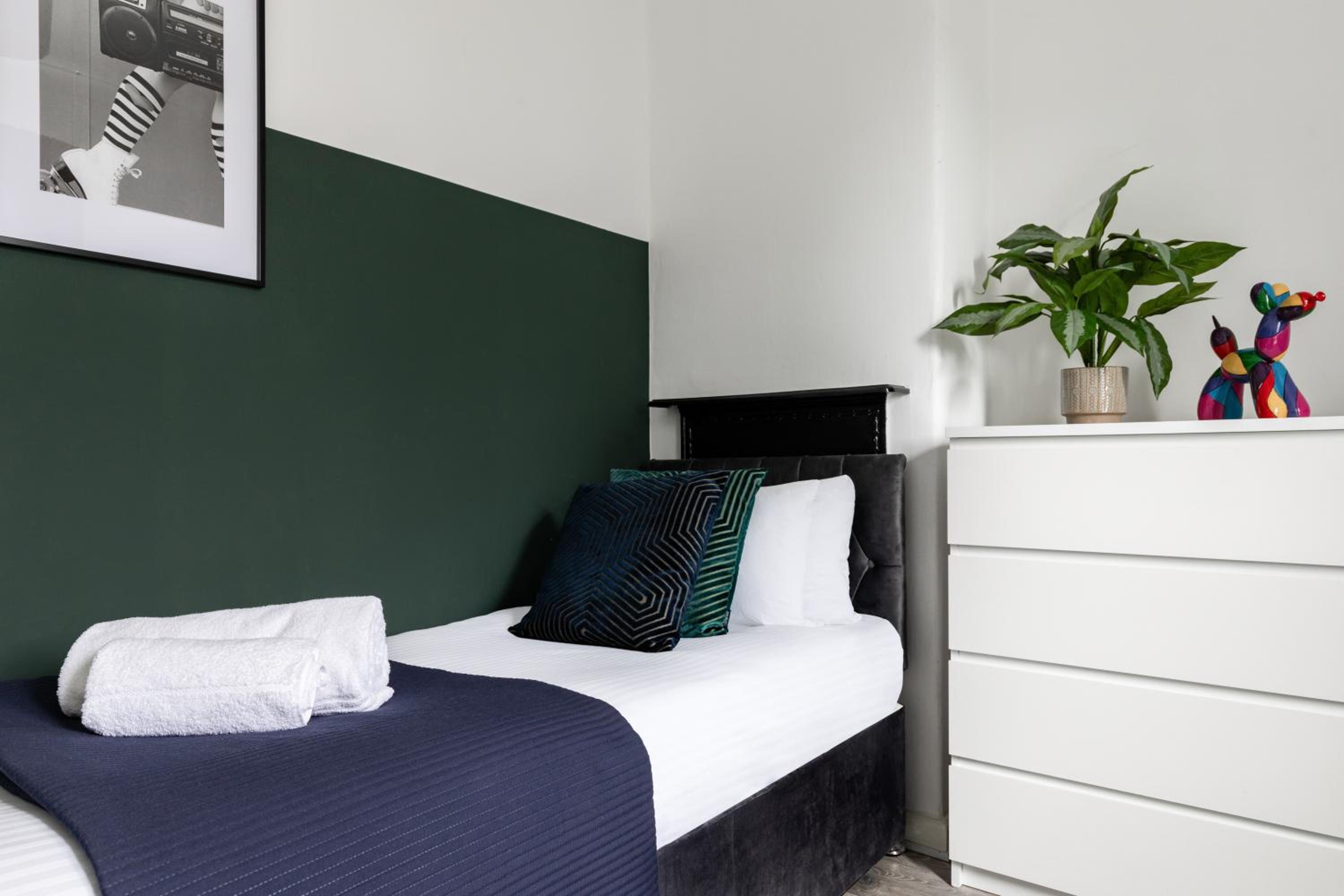 Stylish & Spacious 3bed in Putney