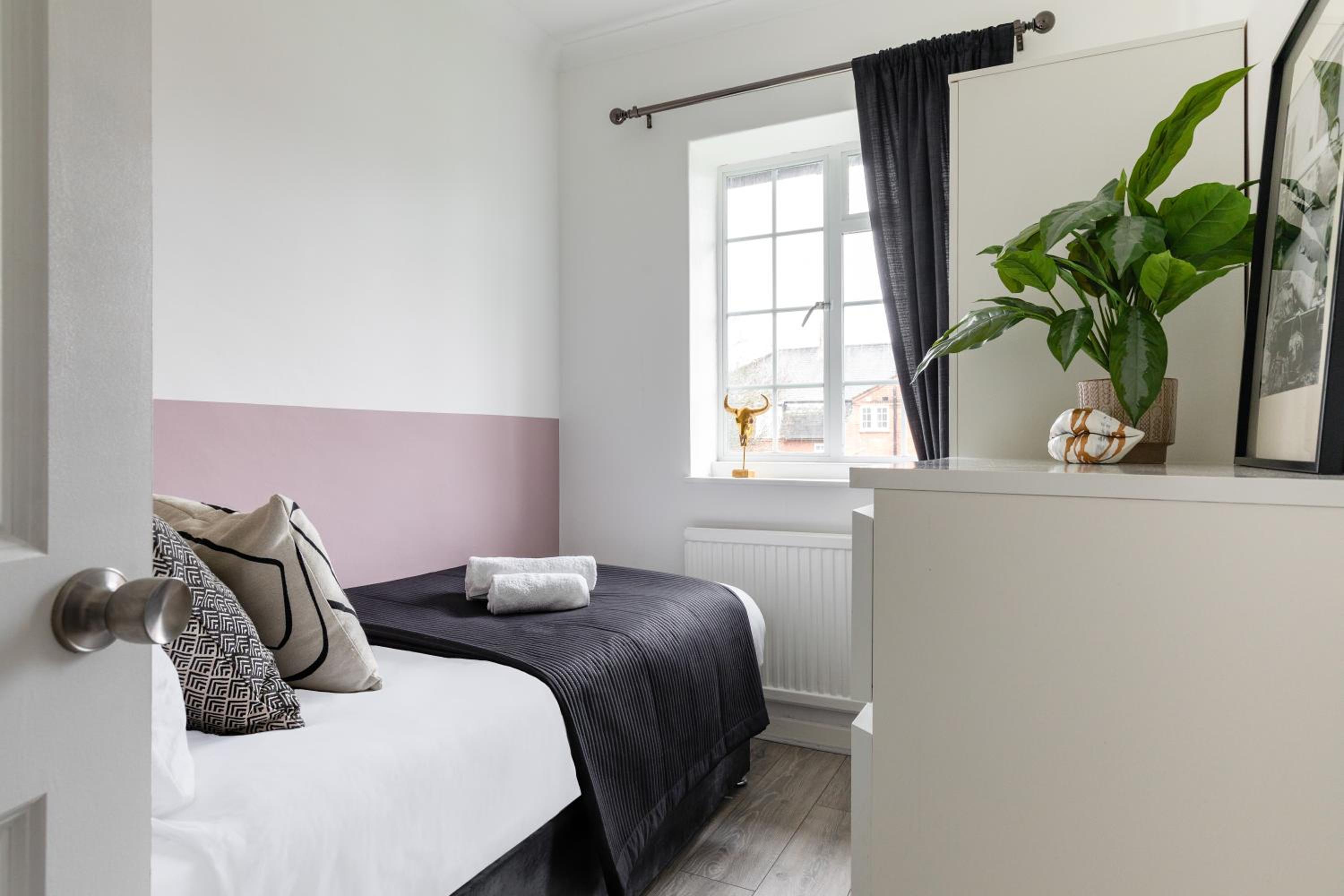 Stylish & Spacious 3bed in Putney