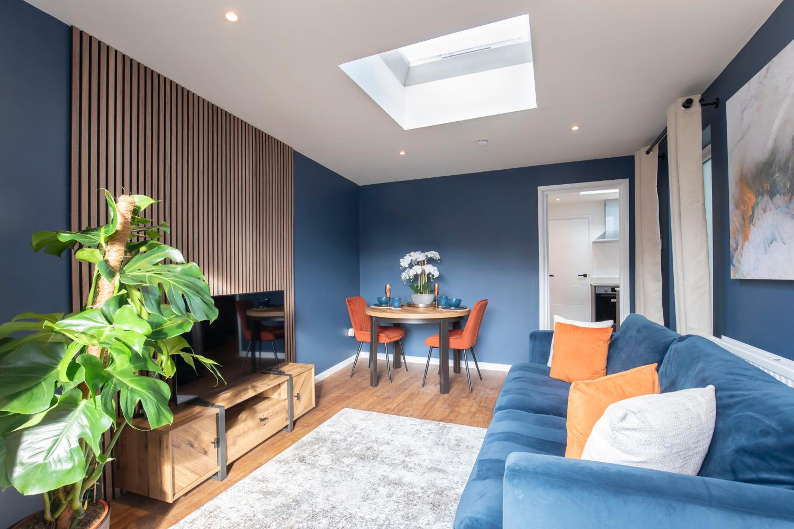Luxurious 1 Bed Detached Home with Gated Parking view 3
