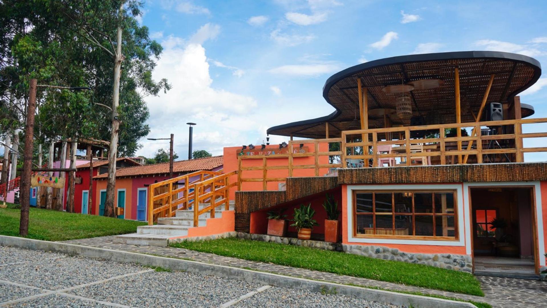 LA HERMOSA CASA AMARILLA