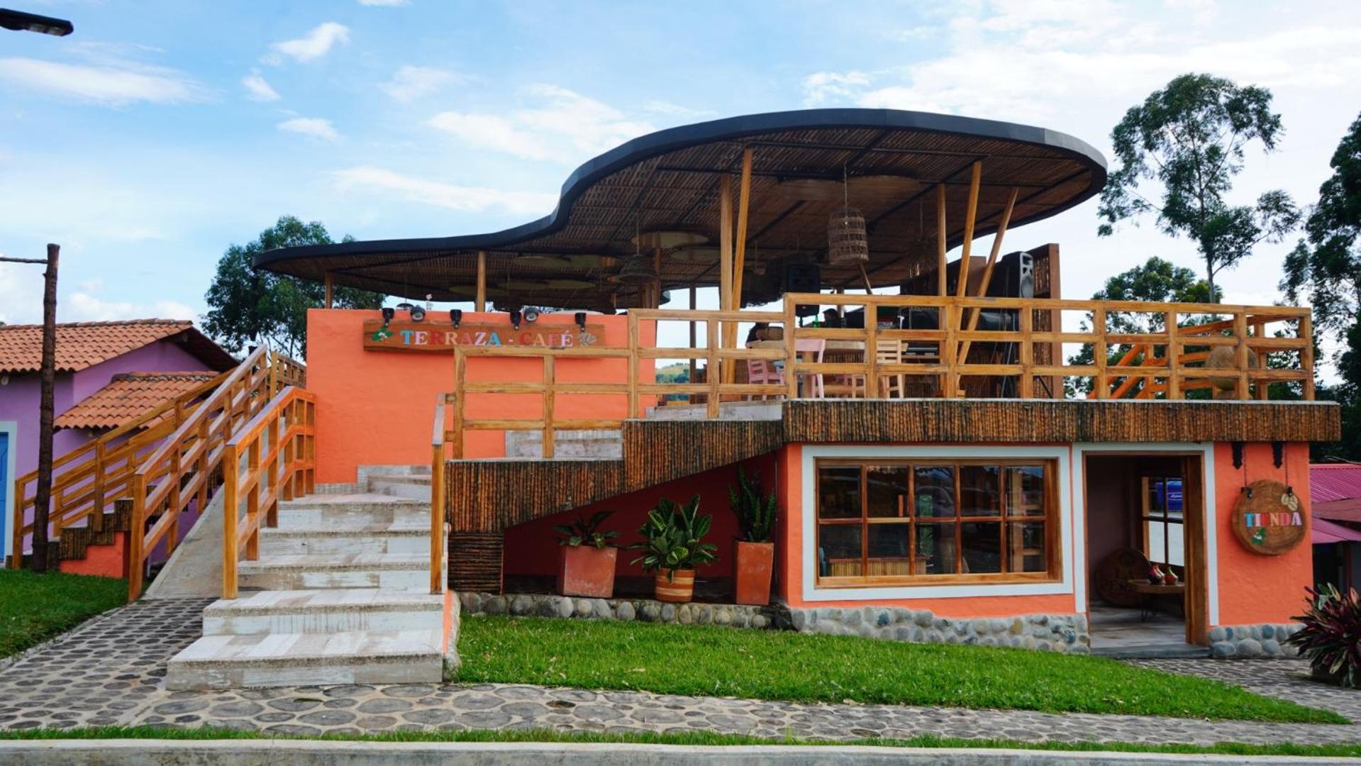 LA HERMOSA CASA AMARILLA