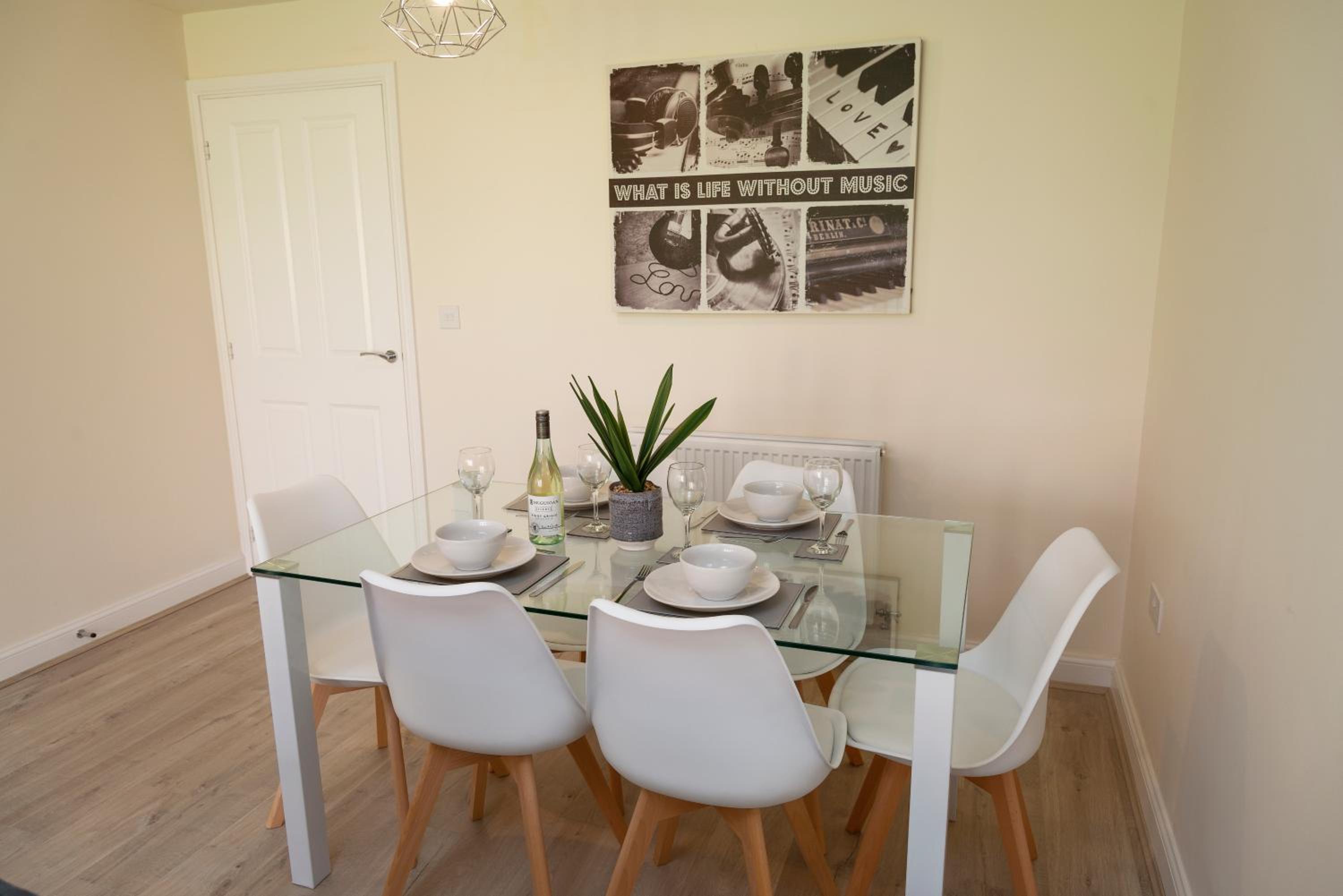 Spacious New Build - Free Parking & TV in each Bedroom view 5