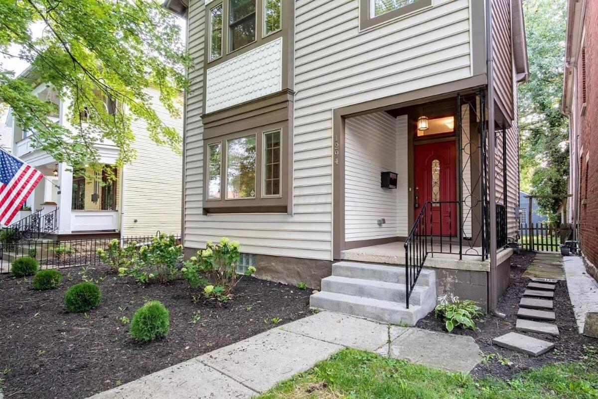 OSU and Short North 4 Bedroom Patio and Garage with EV view 2