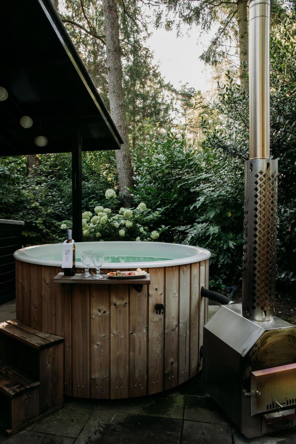 Forest Bungalow 1 - Hottub - Nature - Relax