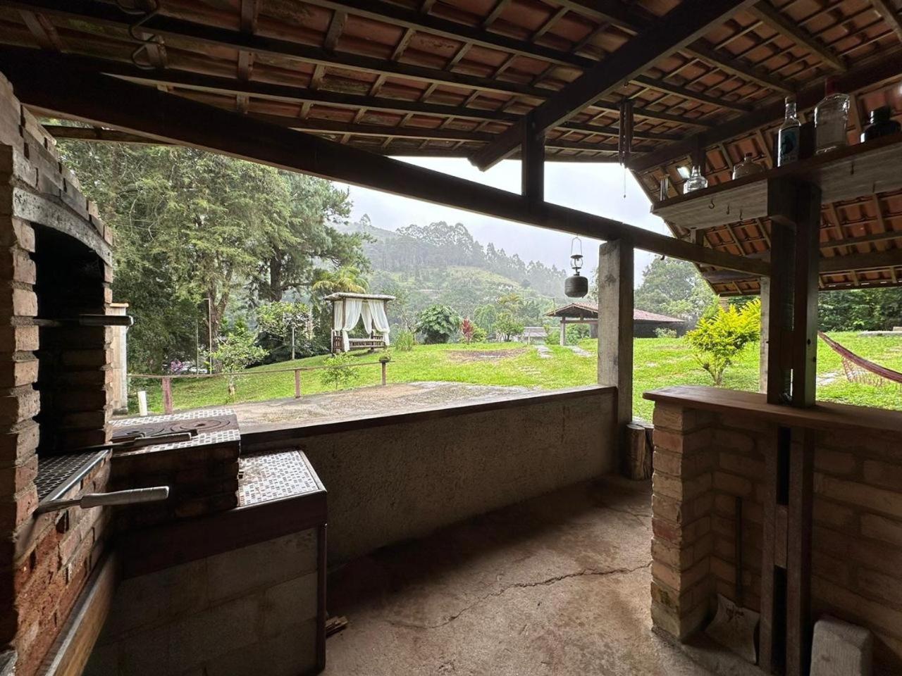 Casa Chalé Caminho do Vale