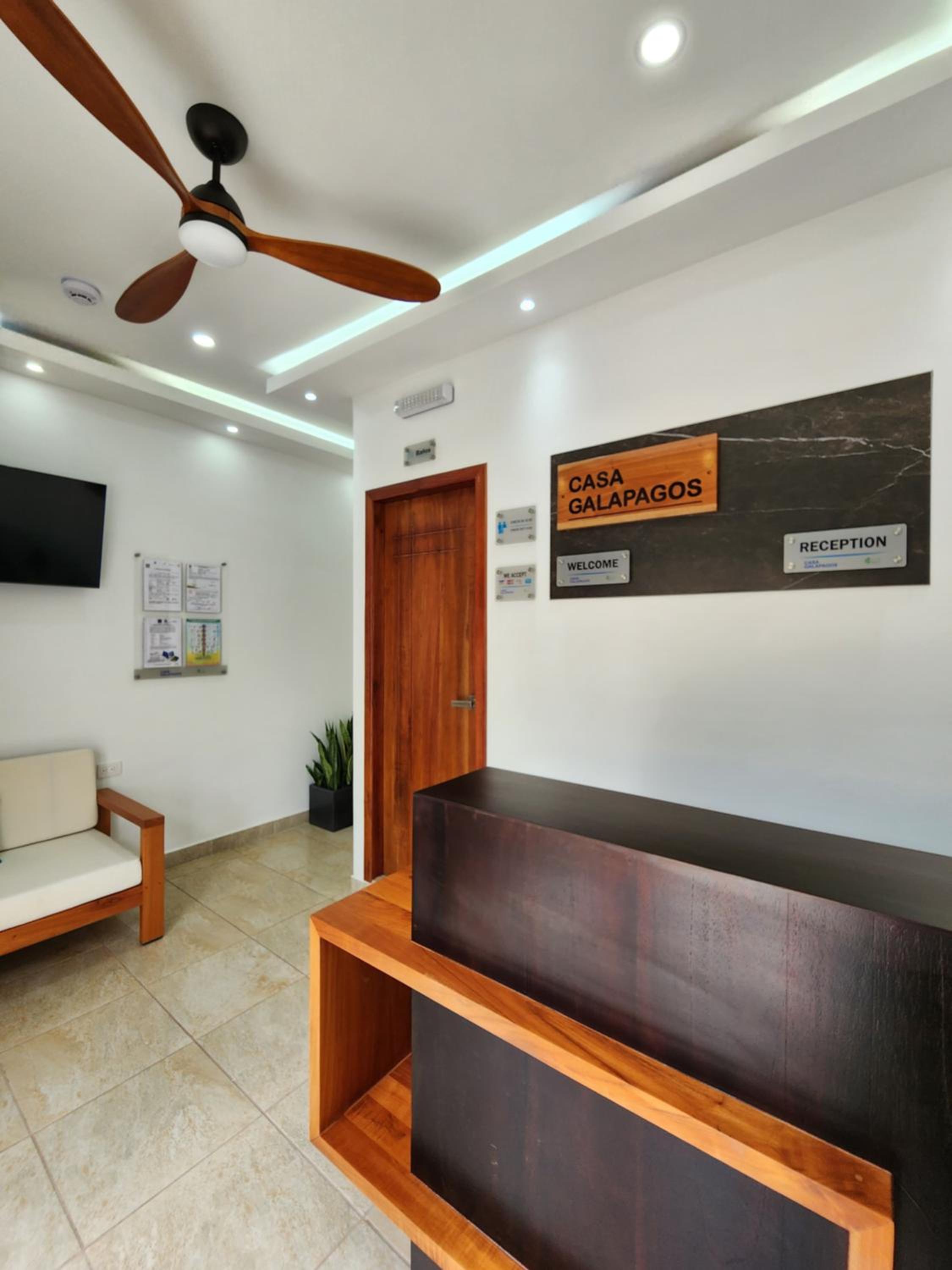 CASA GALAPAGOS by Hostal Fragata