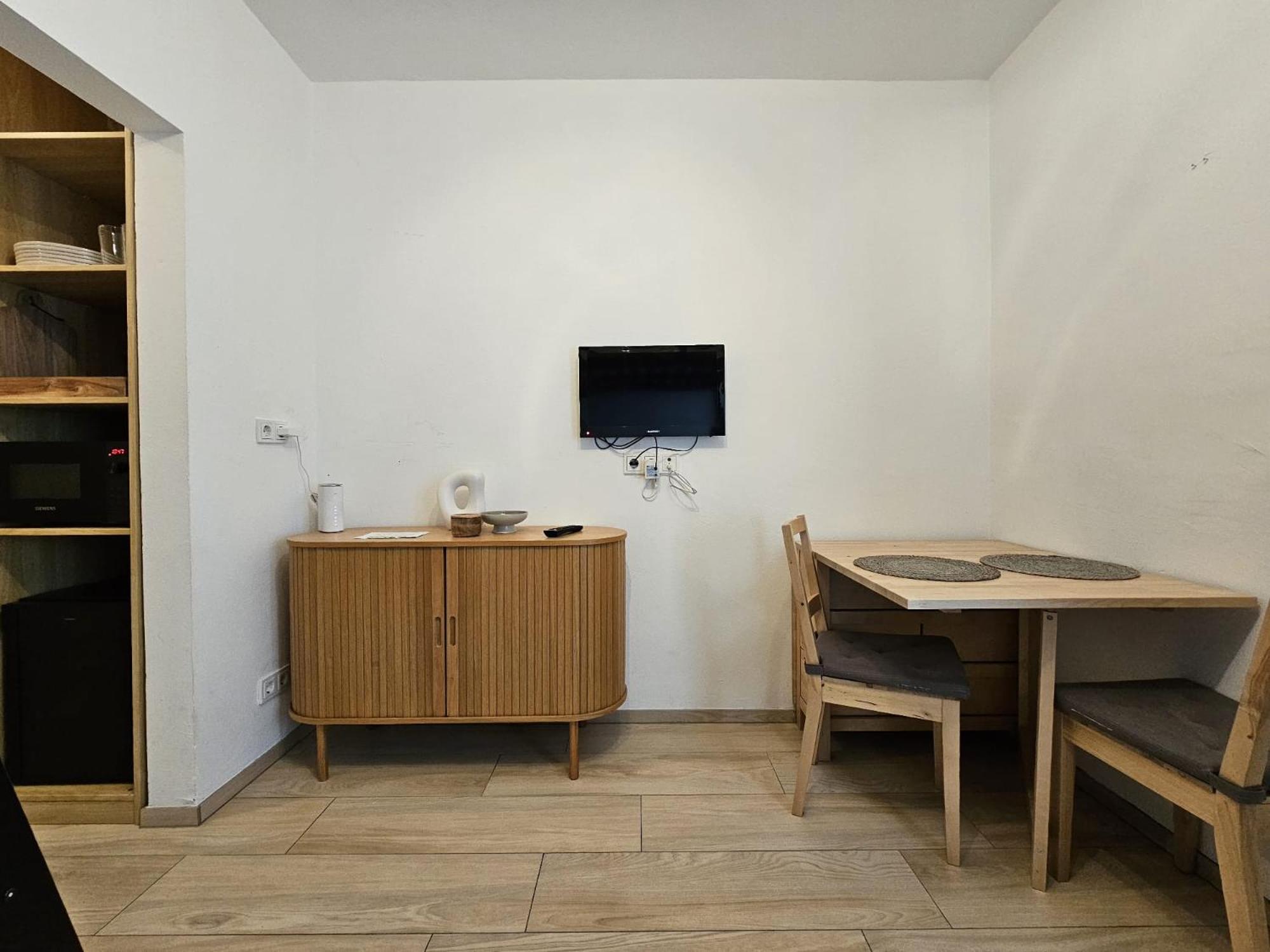 NĀVA PLACE Small & Cozy Studio in Hinterglemm - 650 m to Ski Lift, Wifi