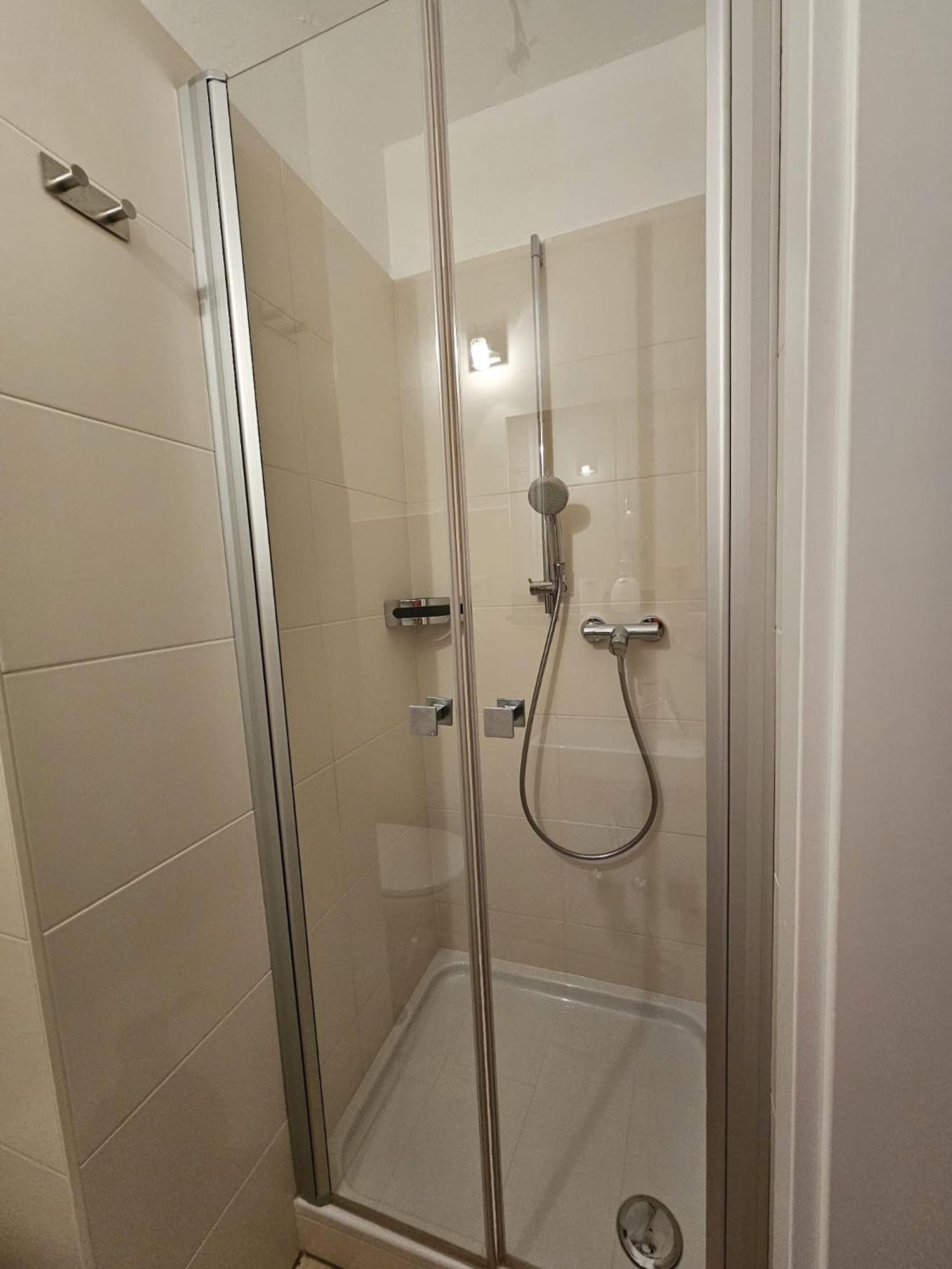 NĀVA PLACE Small & Cozy Studio in Hinterglemm - 650 m to Ski Lift, Wifi