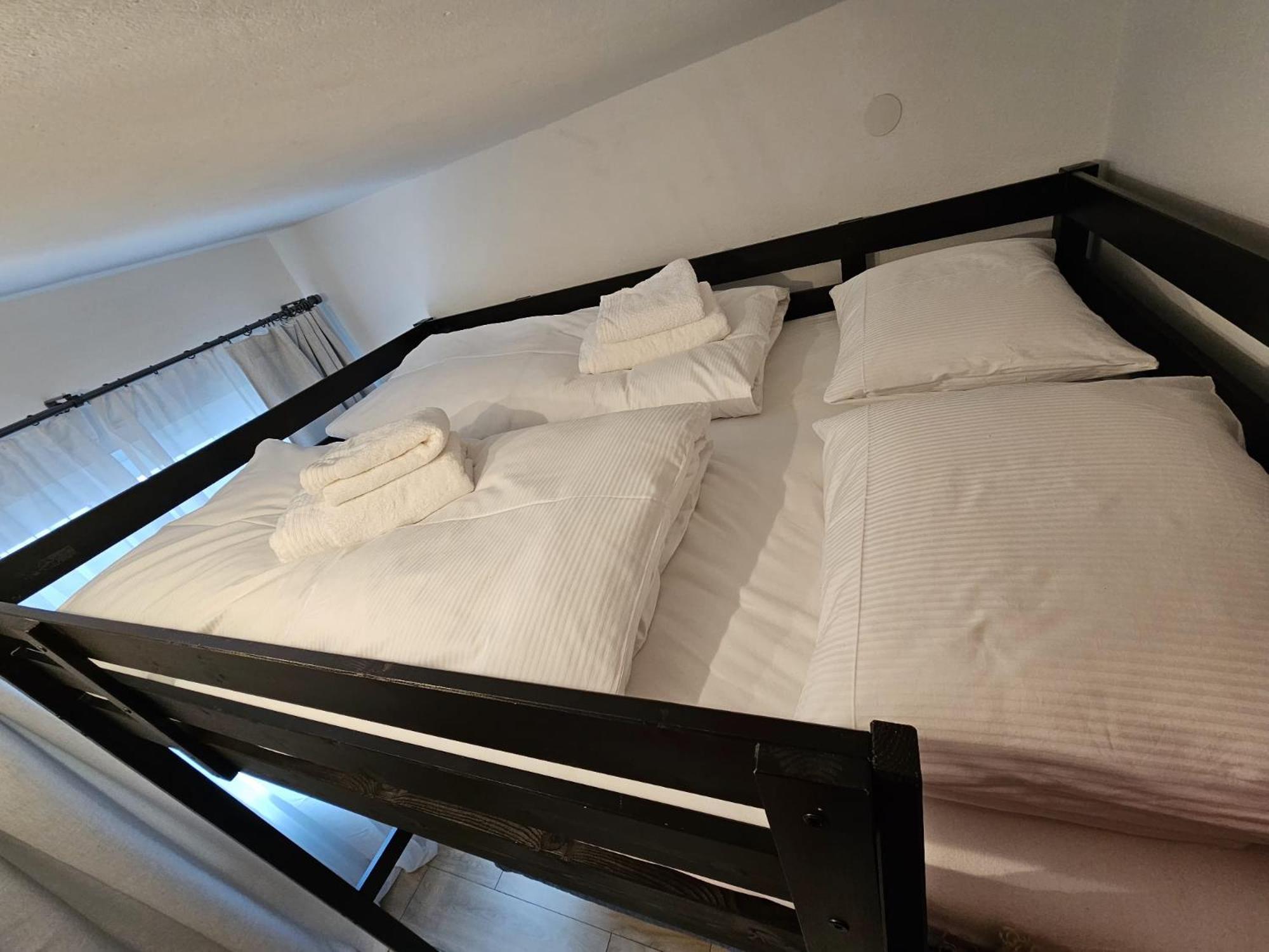 NĀVA PLACE Small & Cozy Studio in Hinterglemm - 650 m to Ski Lift, Wifi