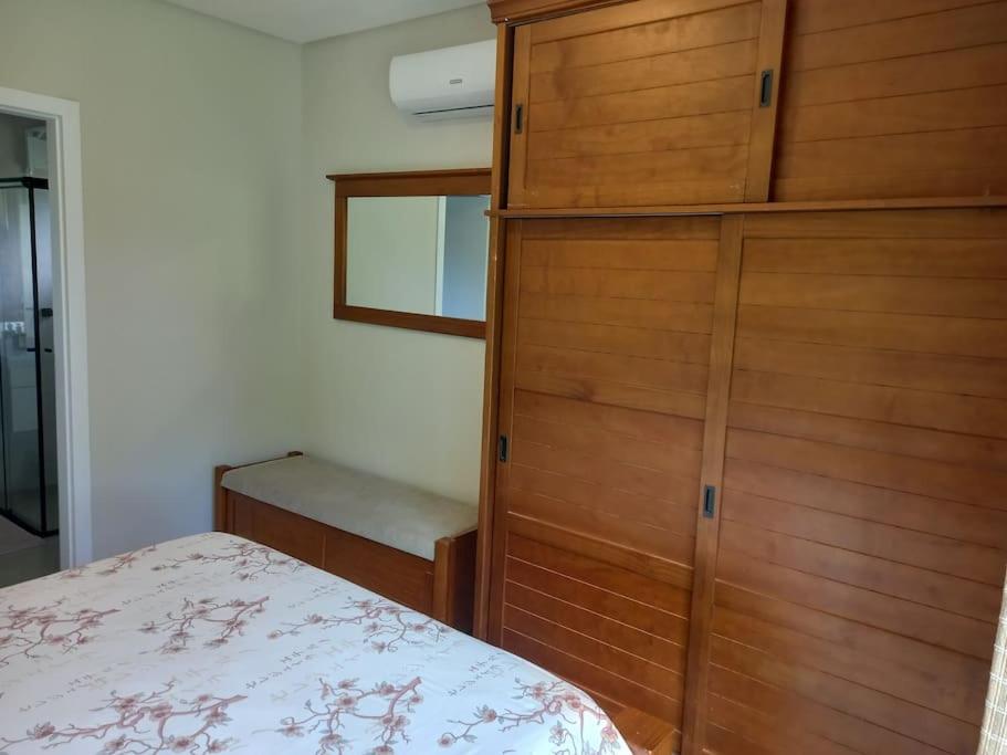 Casa completa em praia própria para banho Mariscal