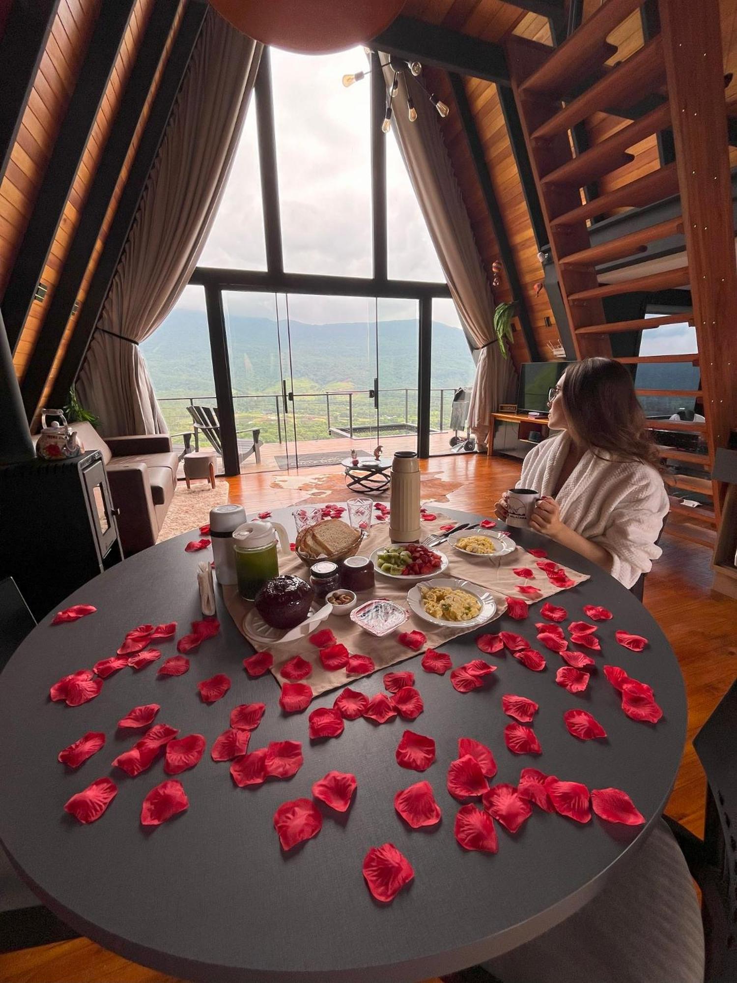 Vila Rosa Lodges - Chalés e Domo