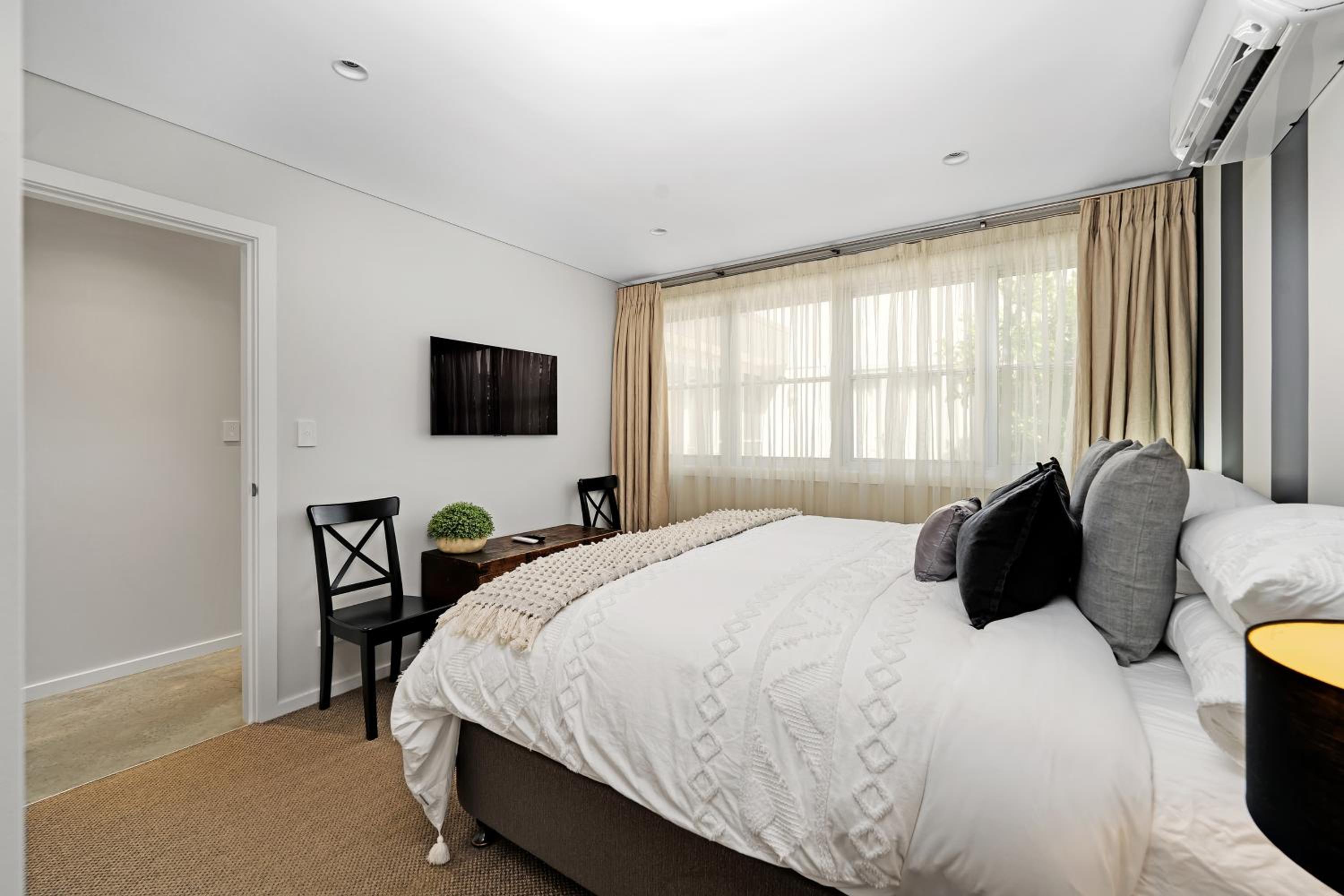The Hidden Door Bowral Villa -the Love of Old Bowral