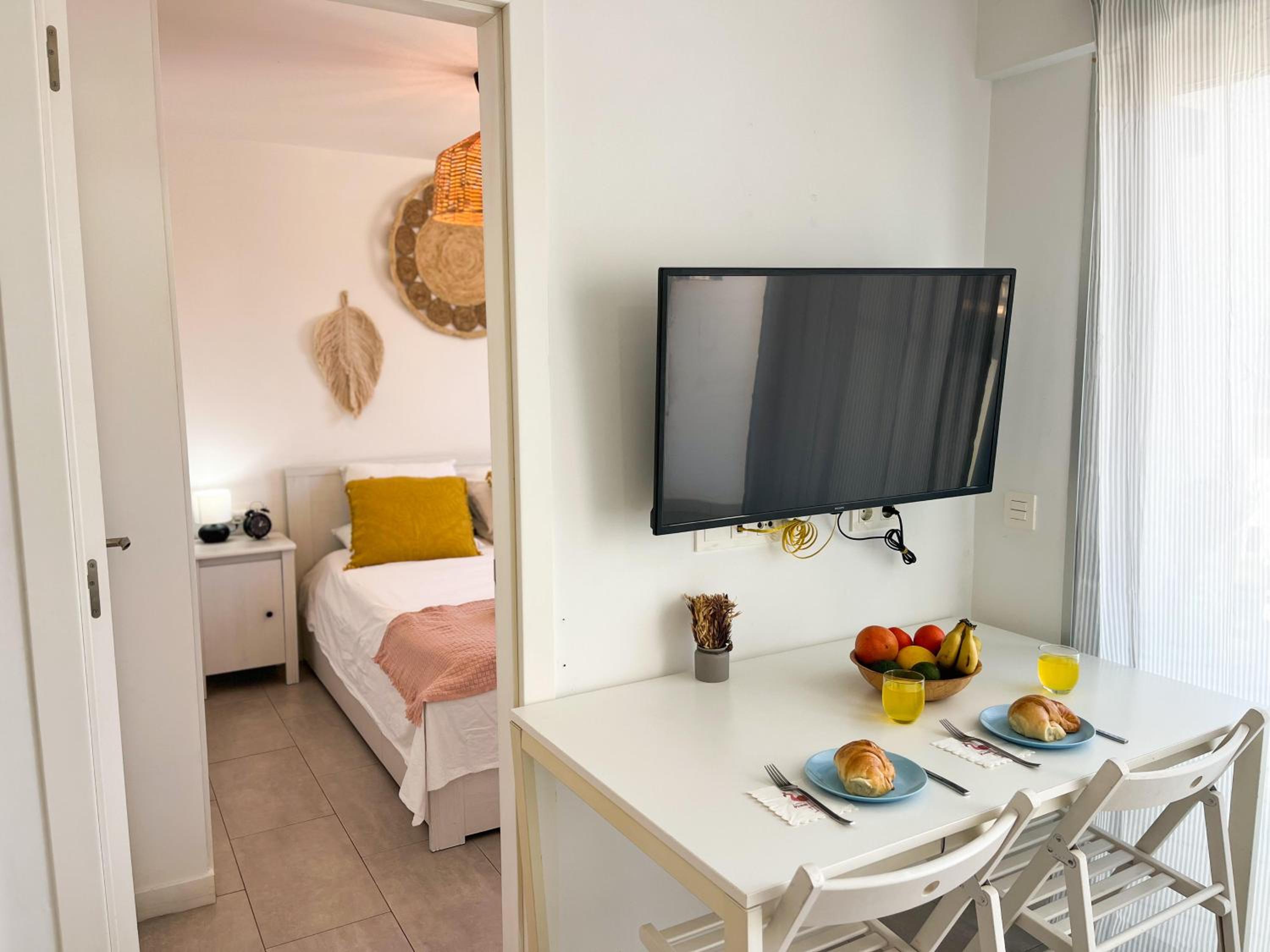 Casa Sol Bristol Sunset Beach