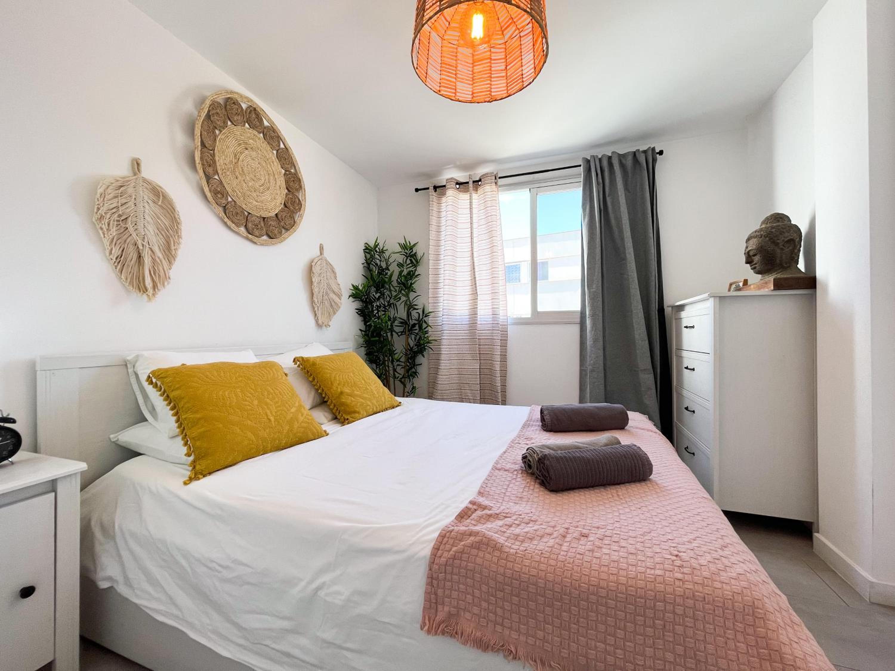 Casa Sol Bristol Sunset Beach