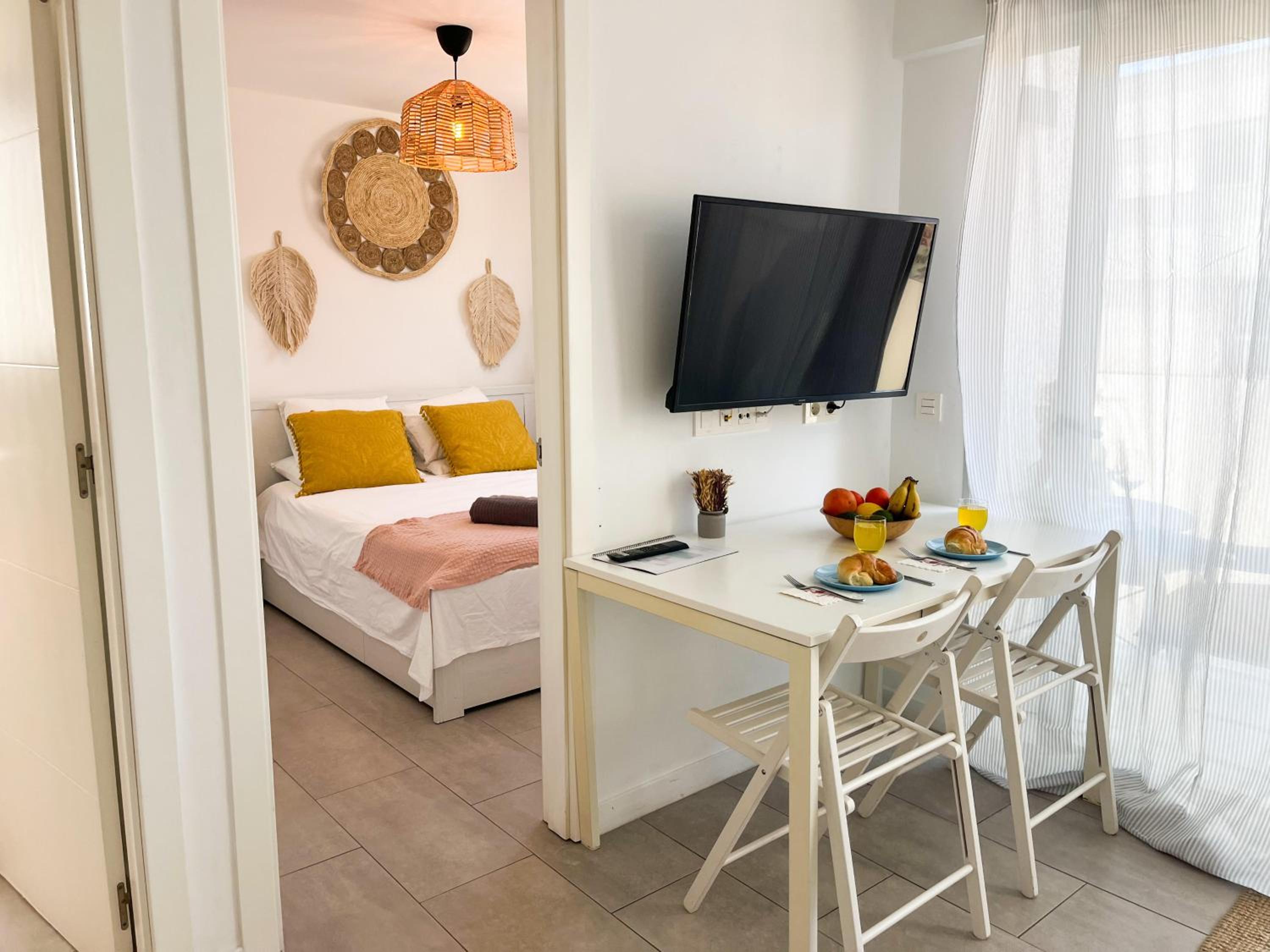 Casa Sol Bristol Sunset Beach