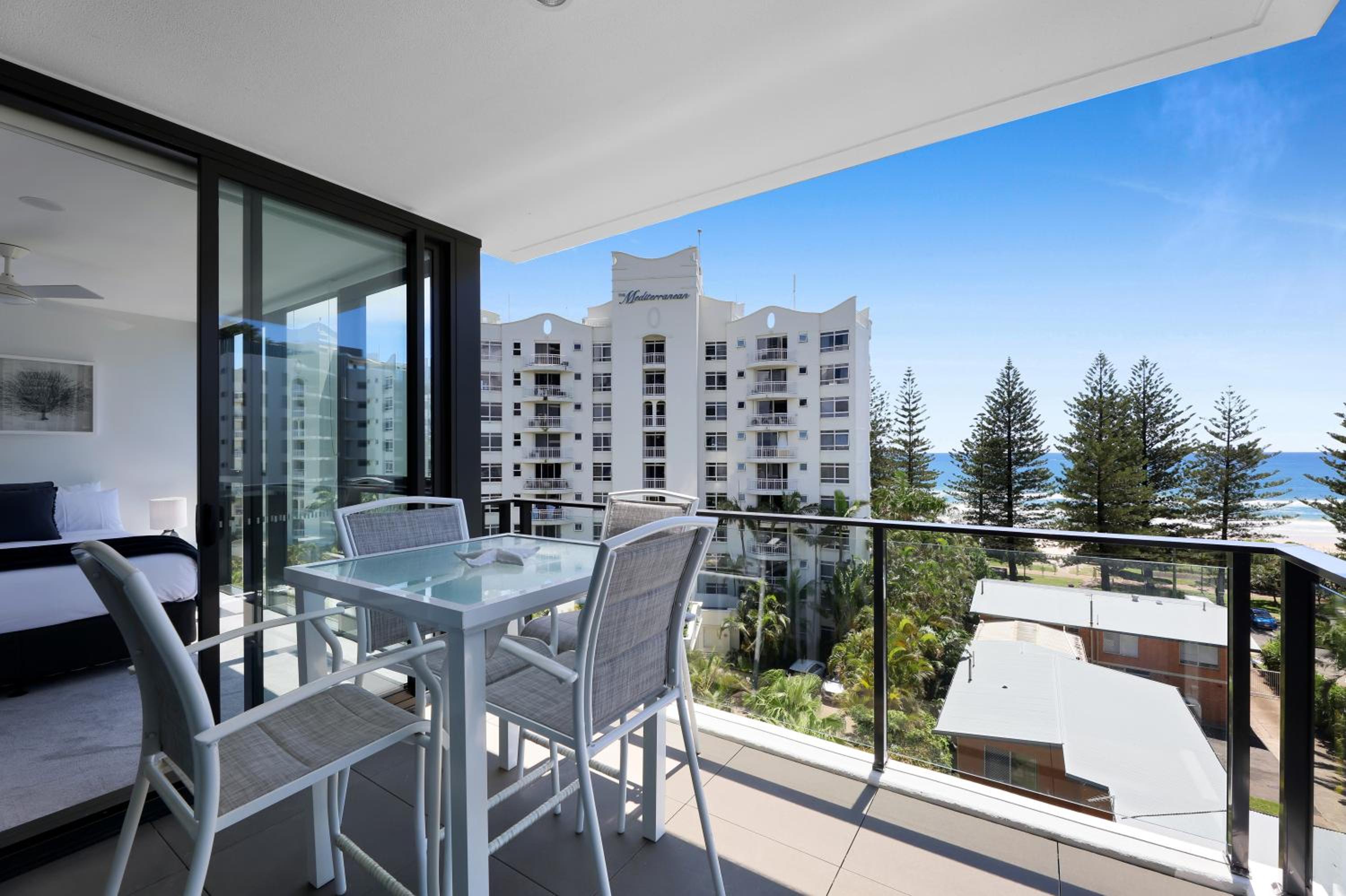 Sandbar Private Apartments - Hosted by Burleigh Letting Company