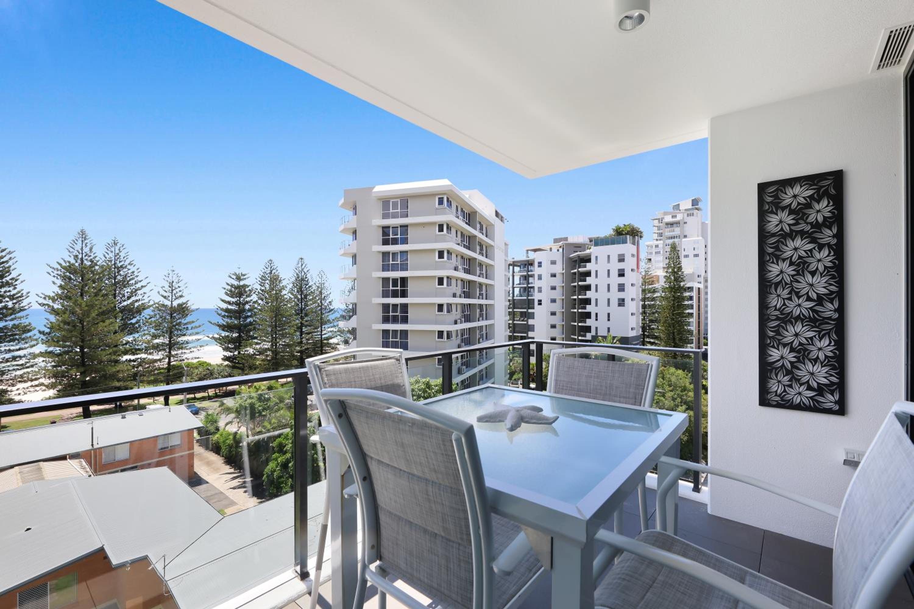Sandbar Private Apartments - Hosted by Burleigh Letting Company