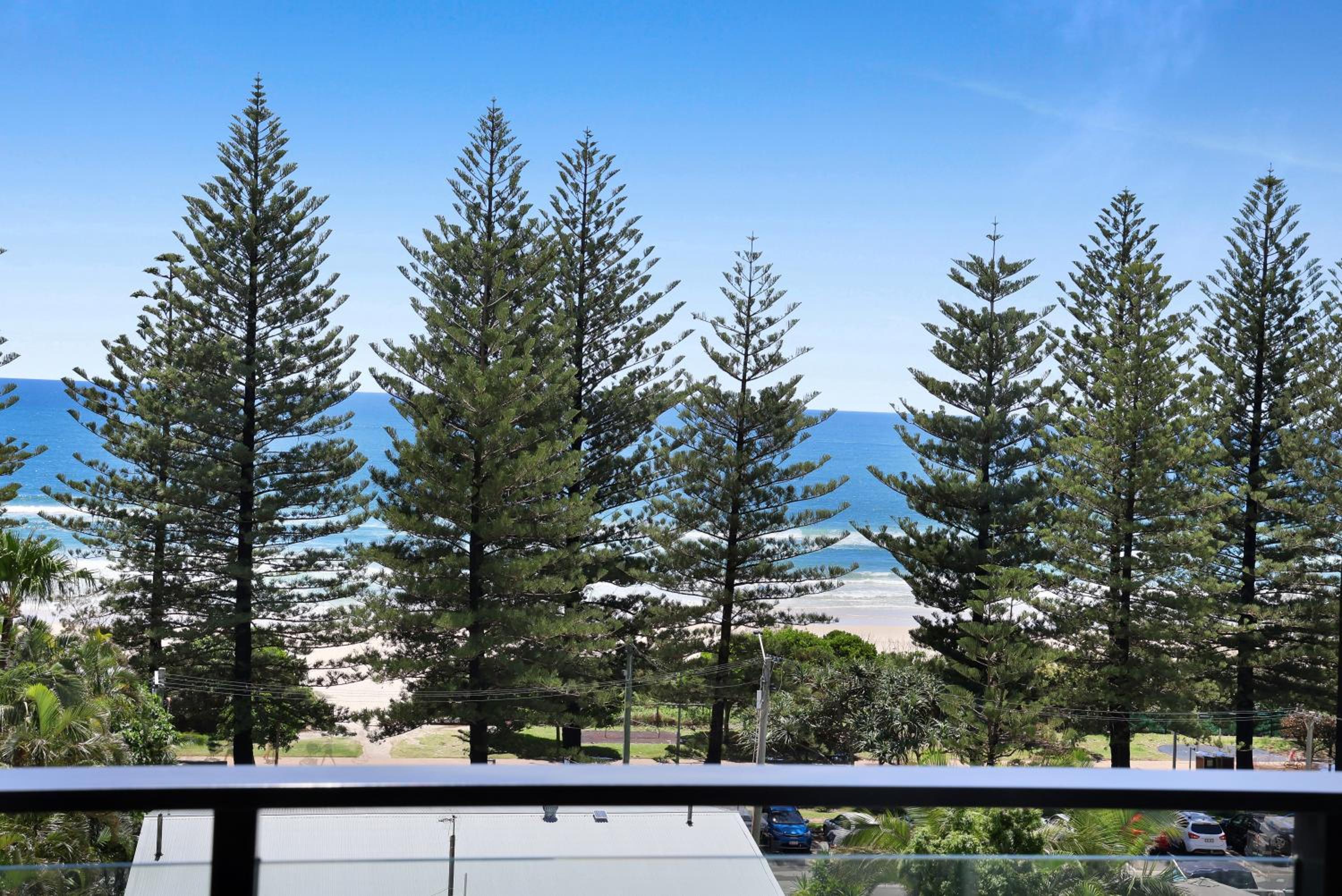 Sandbar Private Apartments - Hosted by Burleigh Letting Company