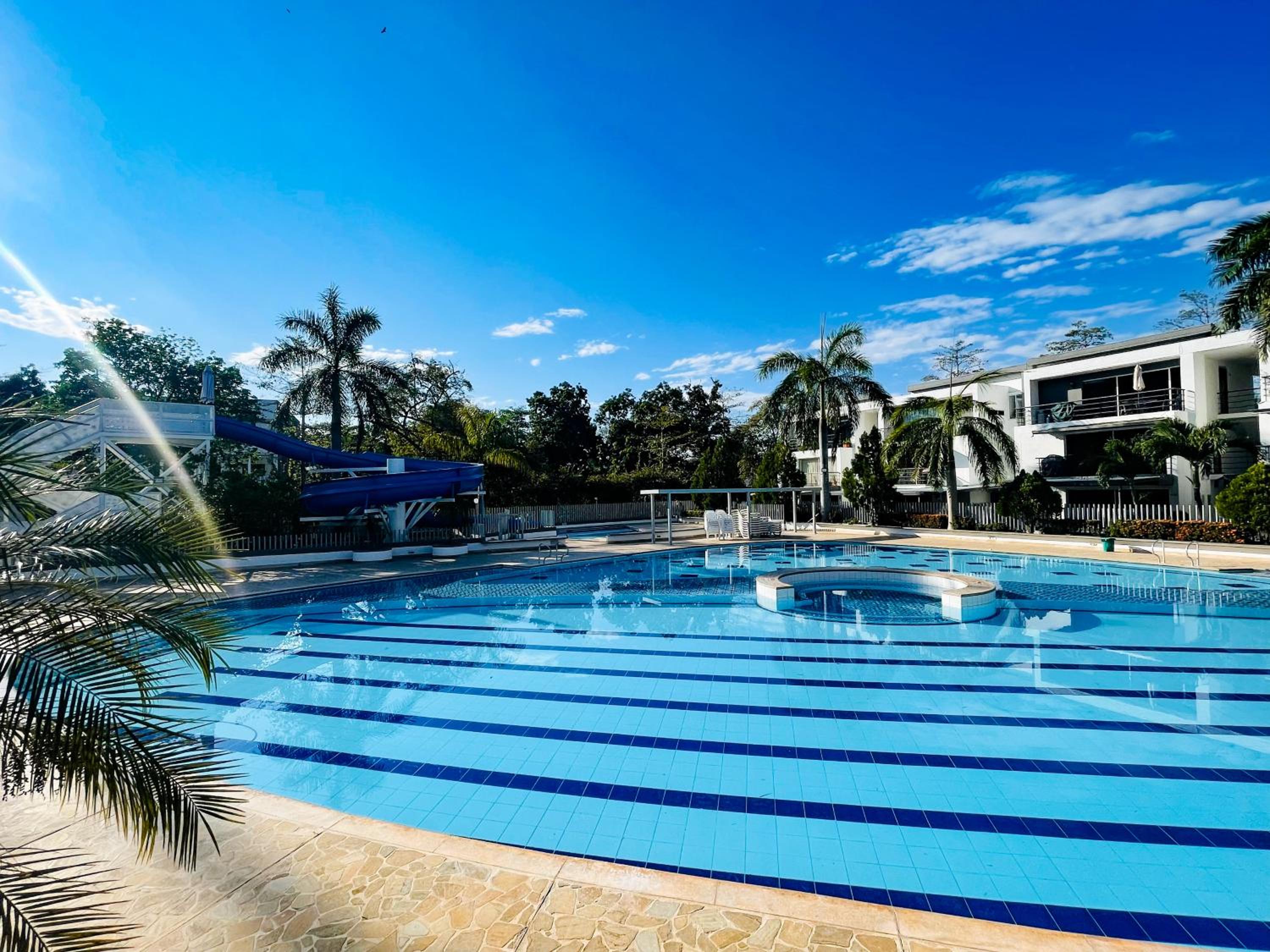Apto Santa Fe muy cerca Parque Principal - Piscina