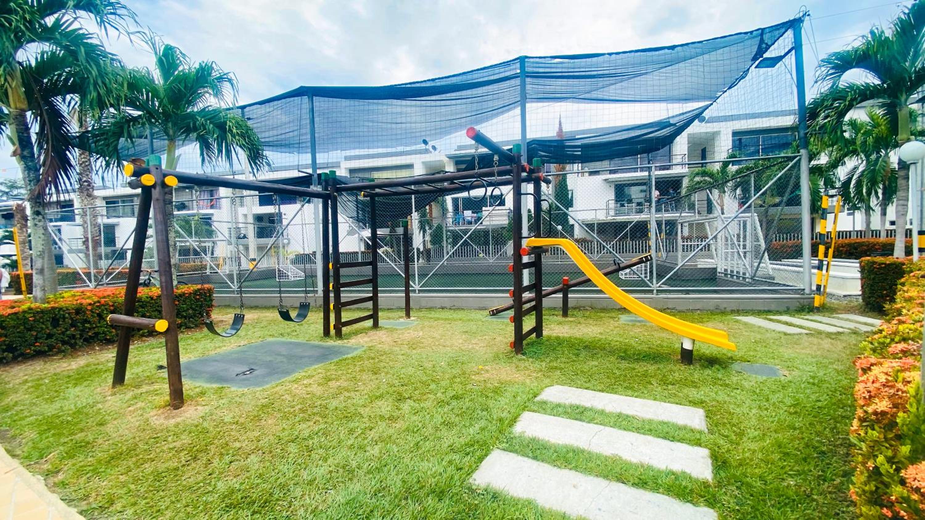Apto Santa Fe muy cerca Parque Principal - Piscina