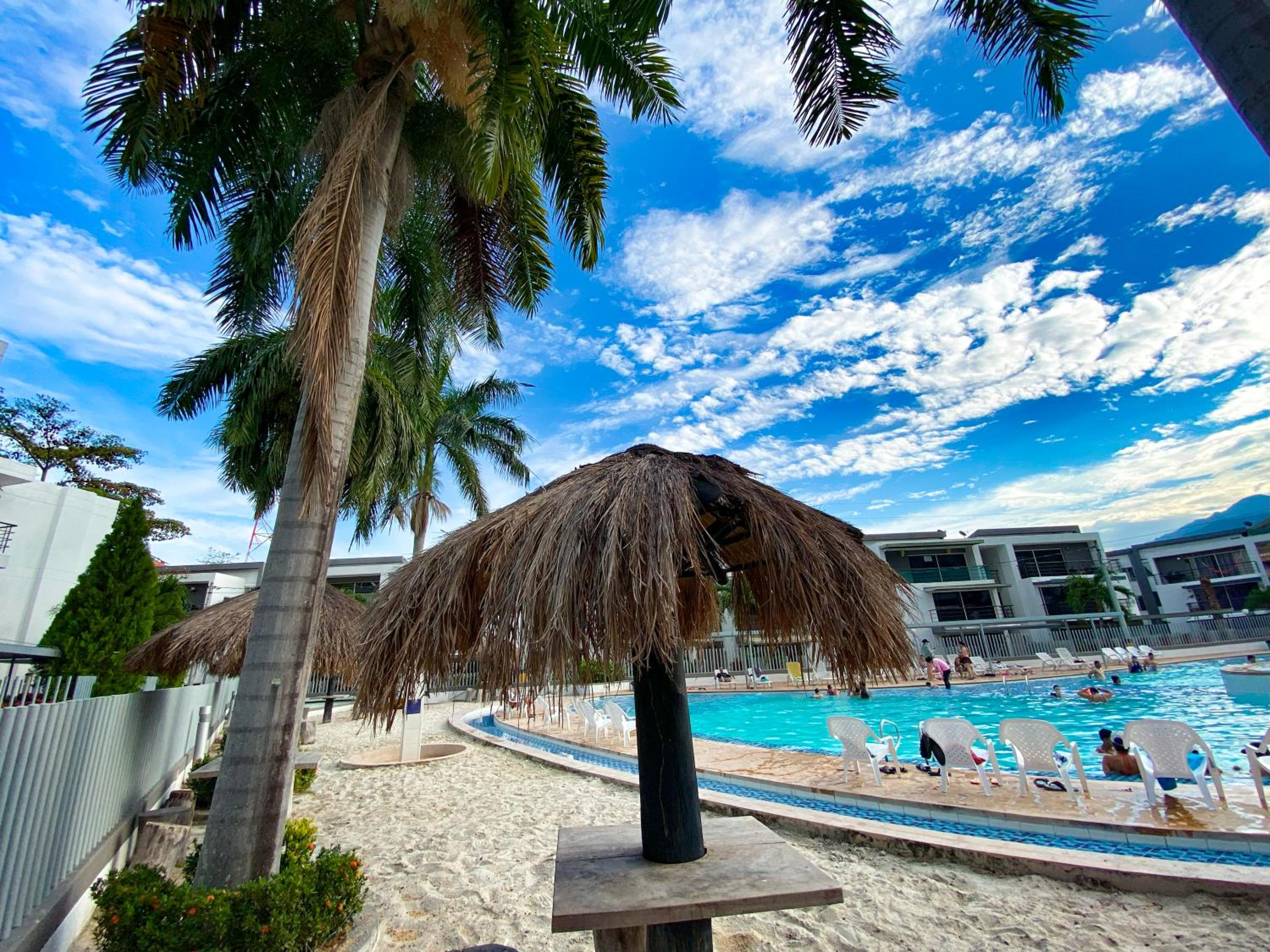 Apto Santa Fe muy cerca Parque Principal - Piscina