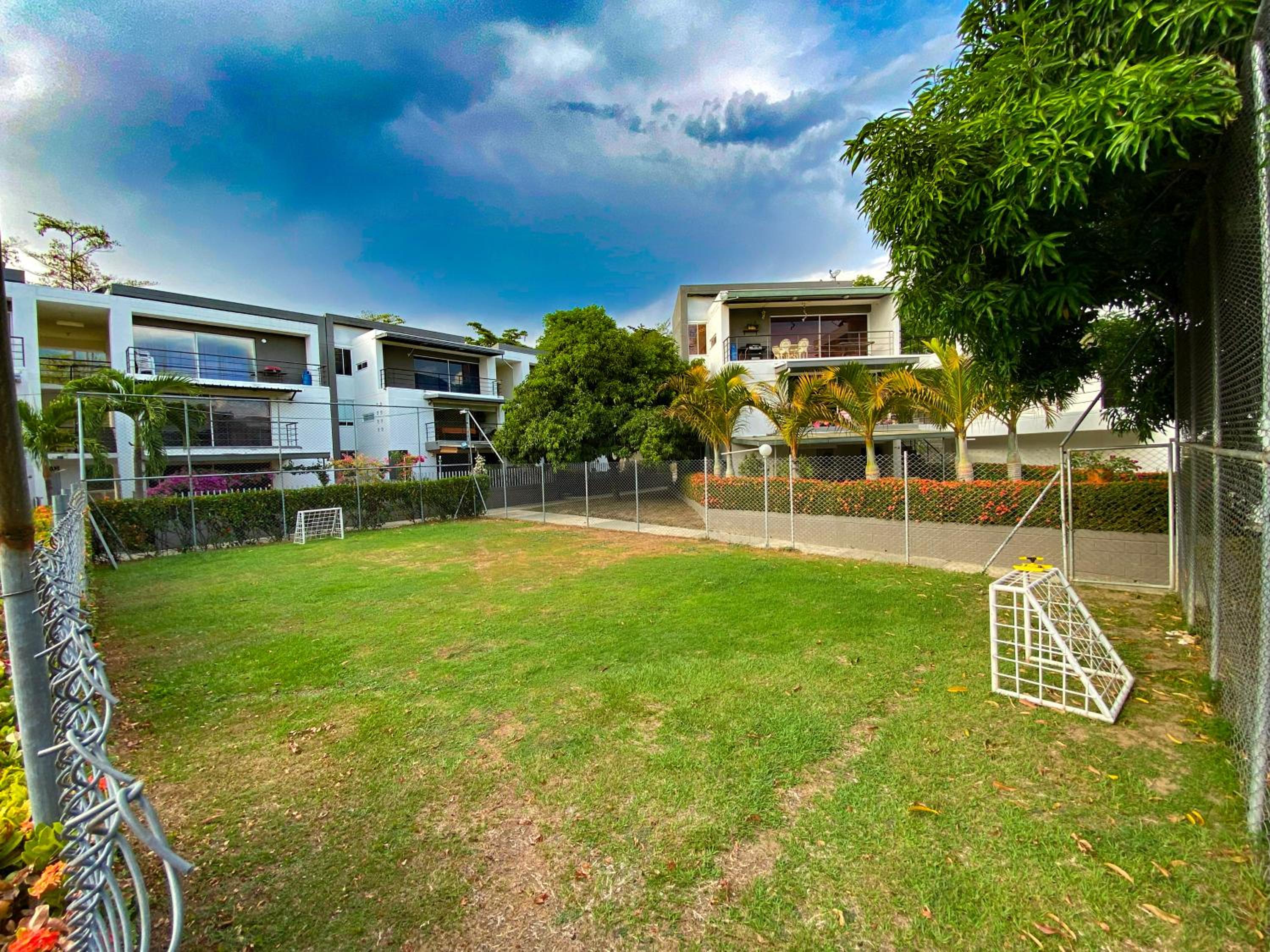 Apto Santa Fe muy cerca Parque Principal - Piscina
