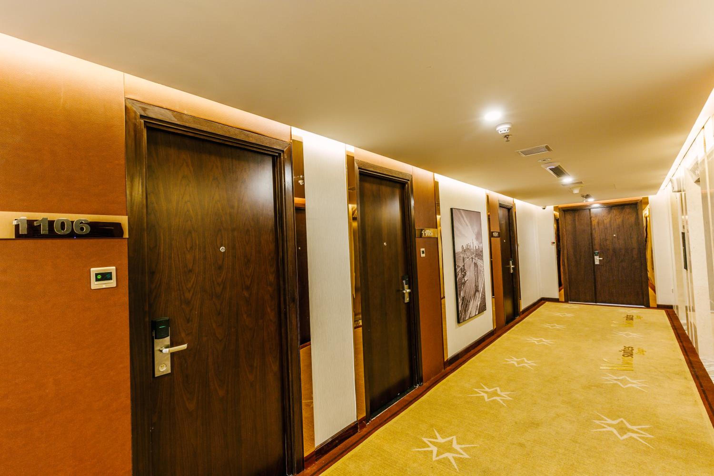 Winsuites Sai Gon Hotel 4