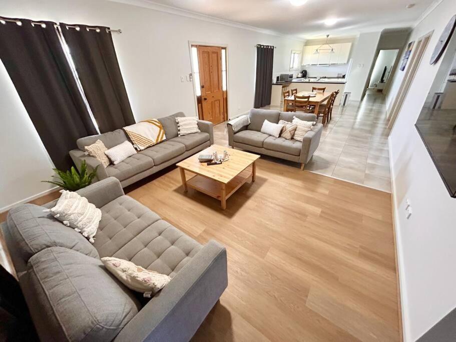 Poseidon's Oasis - Entire Home - Moonta Bay