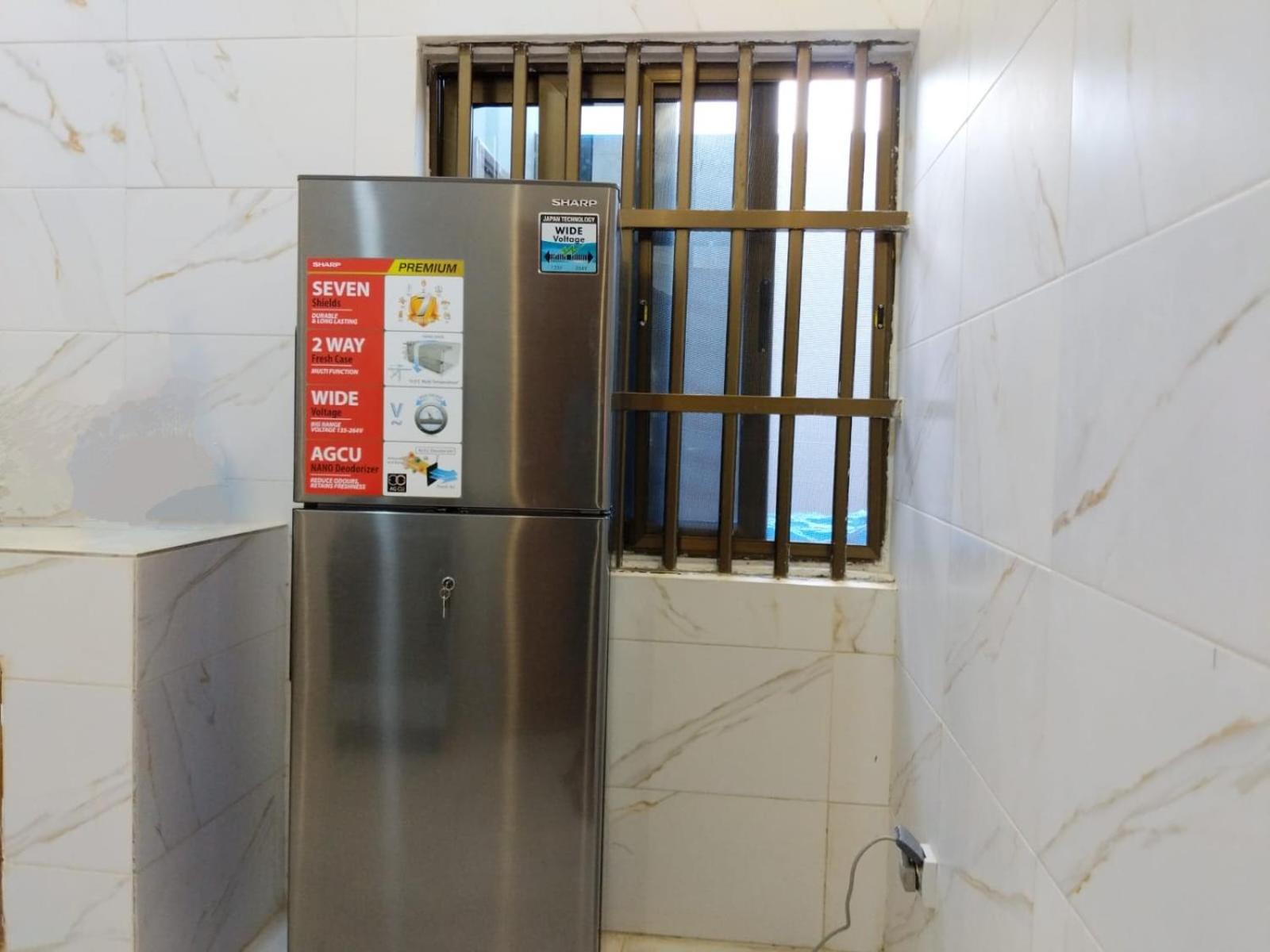 Porto-Novo Charme Townhouse - With Hot water - Avec Eau Chaud