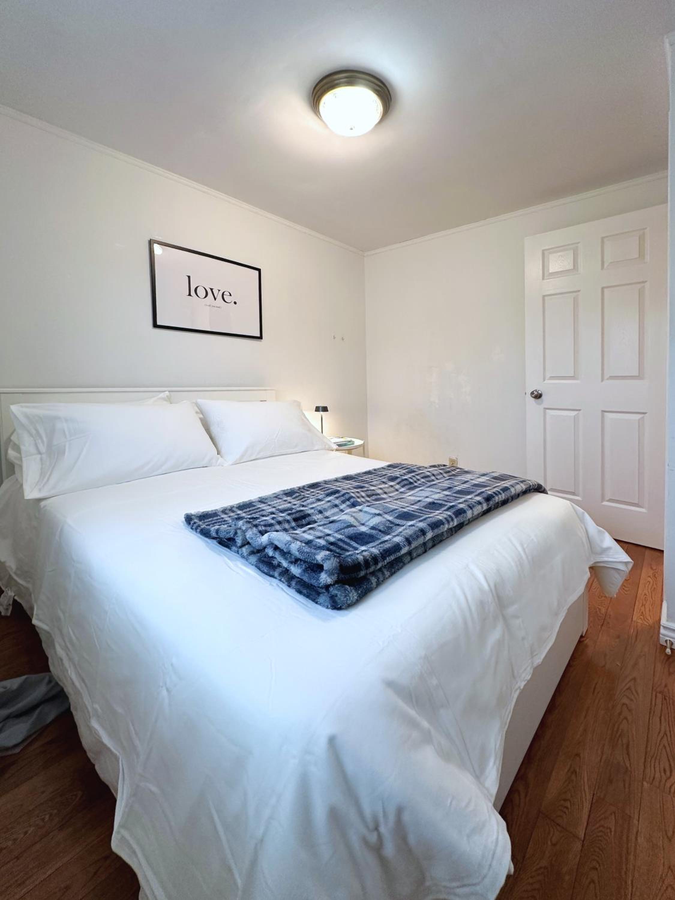 Elegant Spacious 4BR House in Upscale Neighborhood