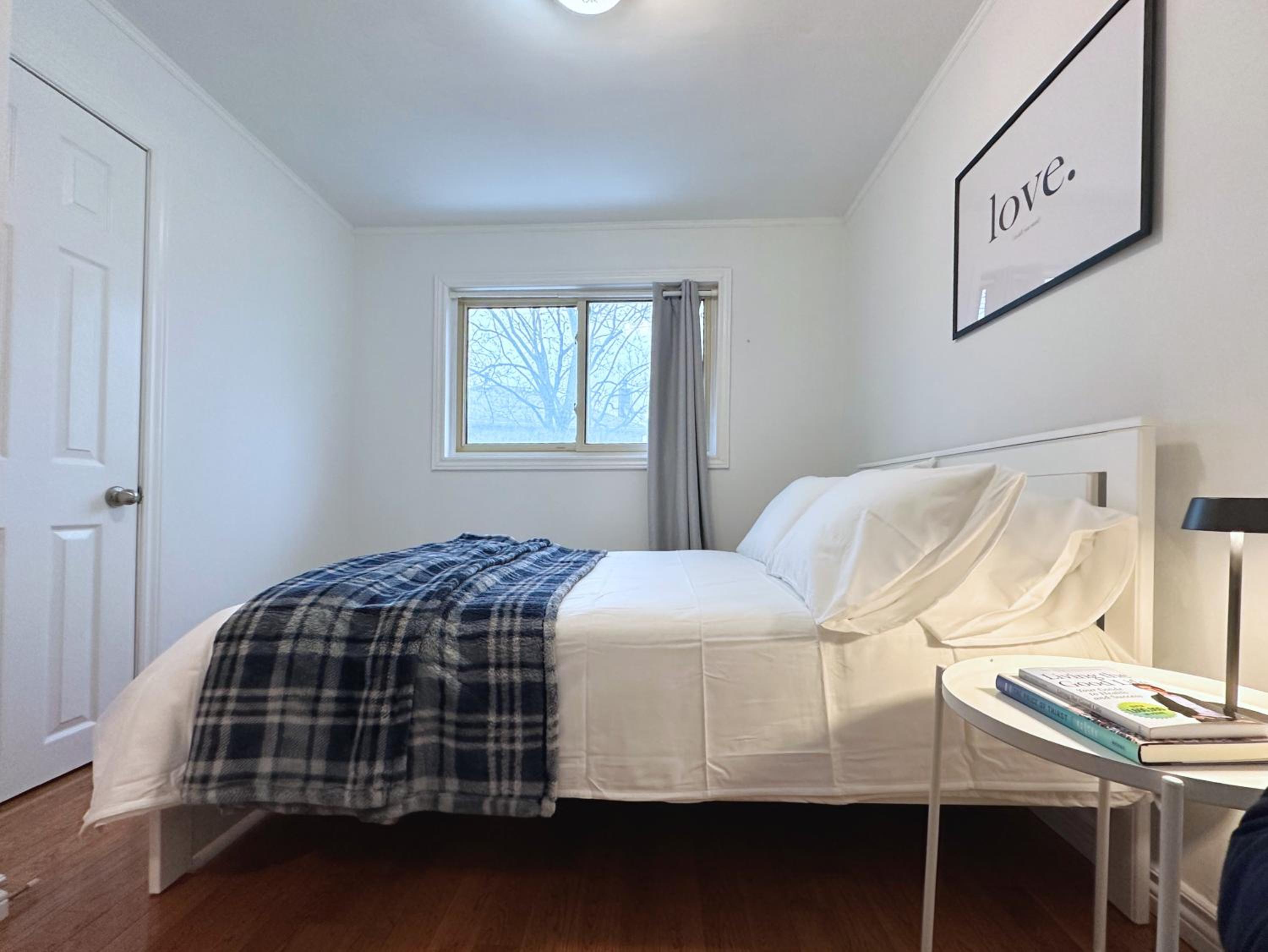 Elegant Spacious 4BR House in Upscale Neighborhood