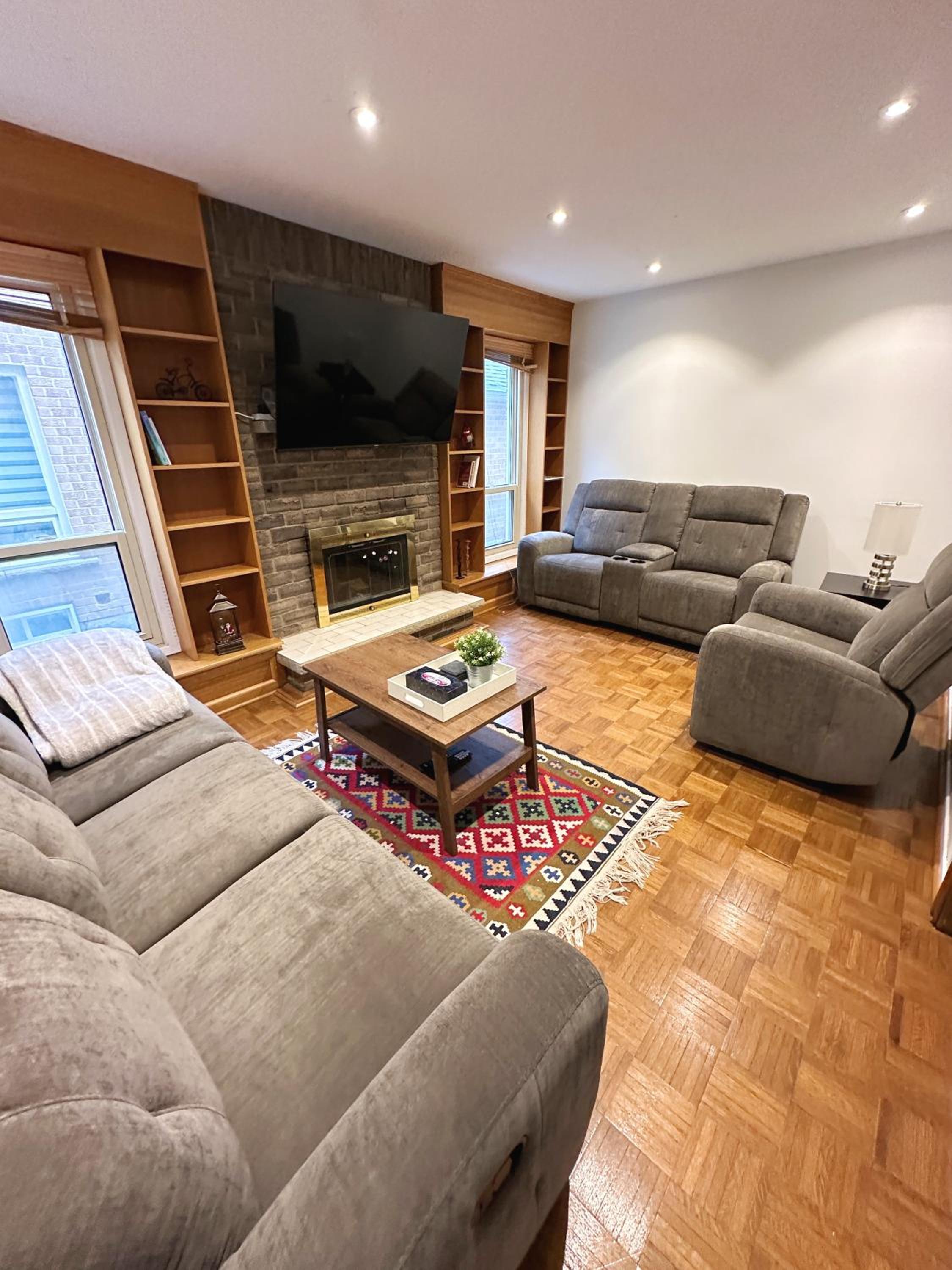 Elegant Spacious 4BR House in Upscale Neighborhood