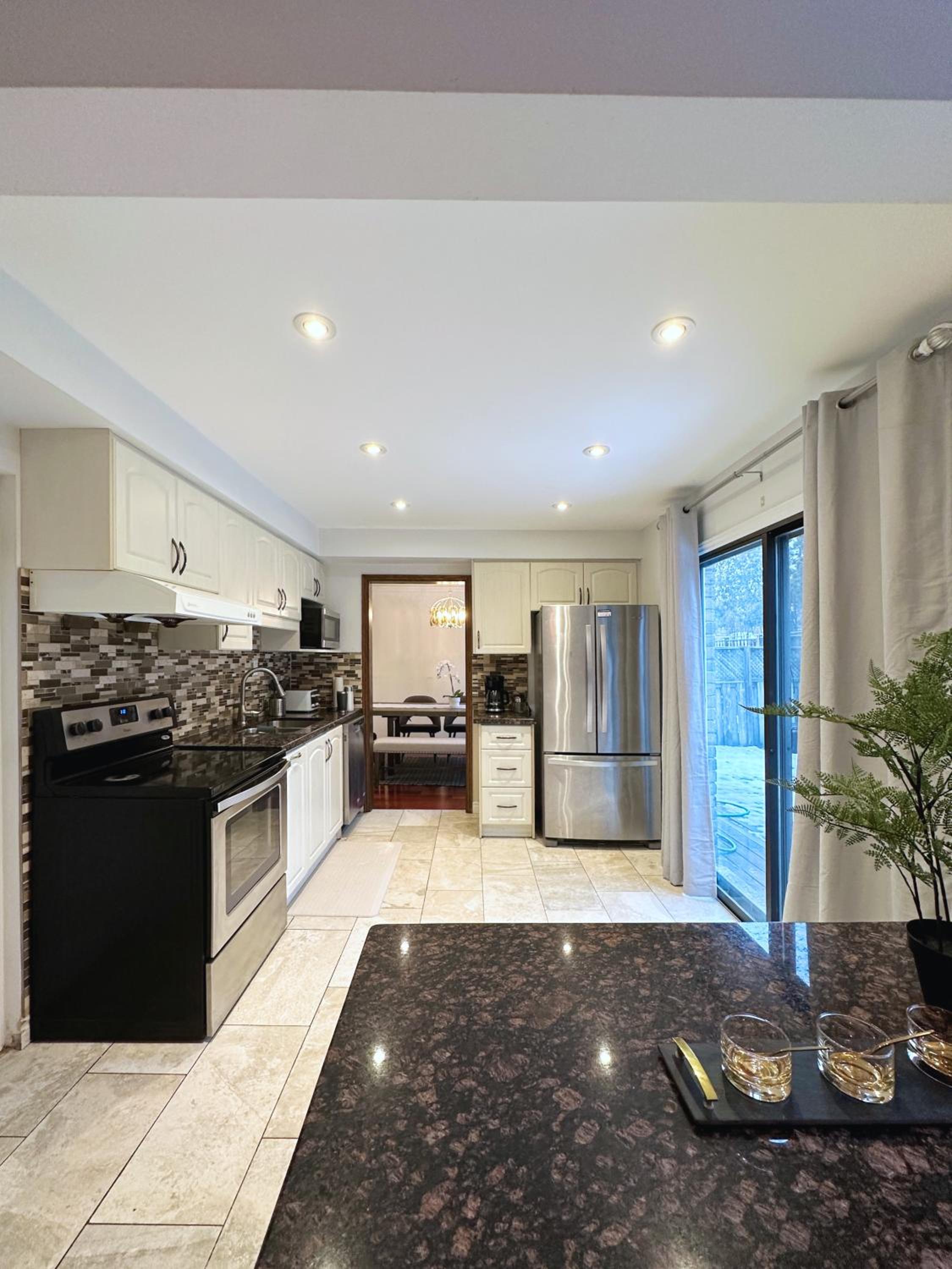 Elegant Spacious 4BR House in Upscale Neighborhood