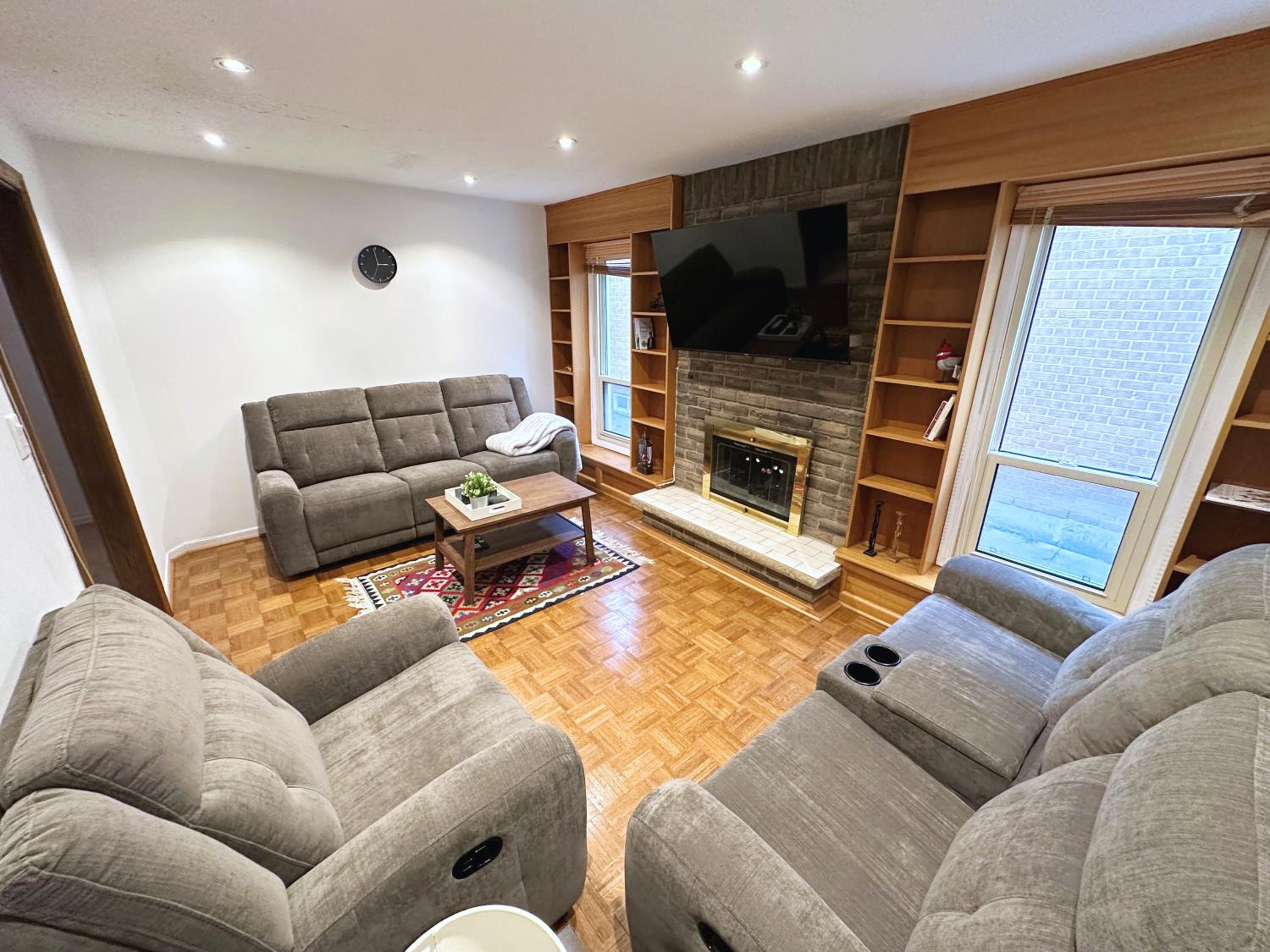 Elegant Spacious 4BR House in Upscale Neighborhood