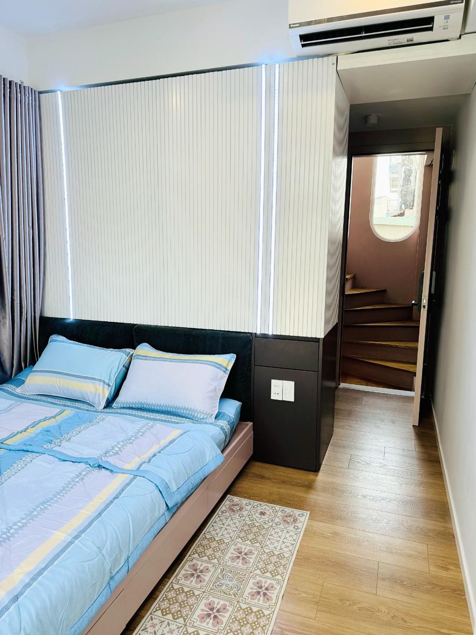 DORI HOUSE NTL