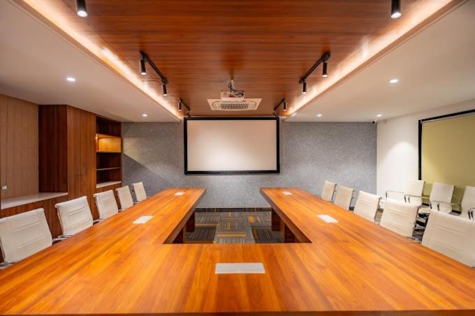 meeting & event spaces