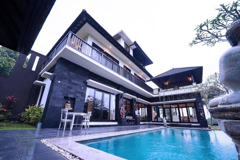 Puri Sharai Villa Ungasan by Nusantara Hospitality