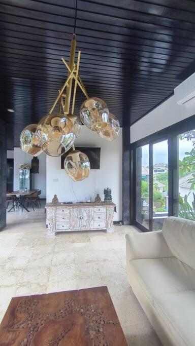 Puri Sharai Villa Ungasan by Nusantara Hospitality