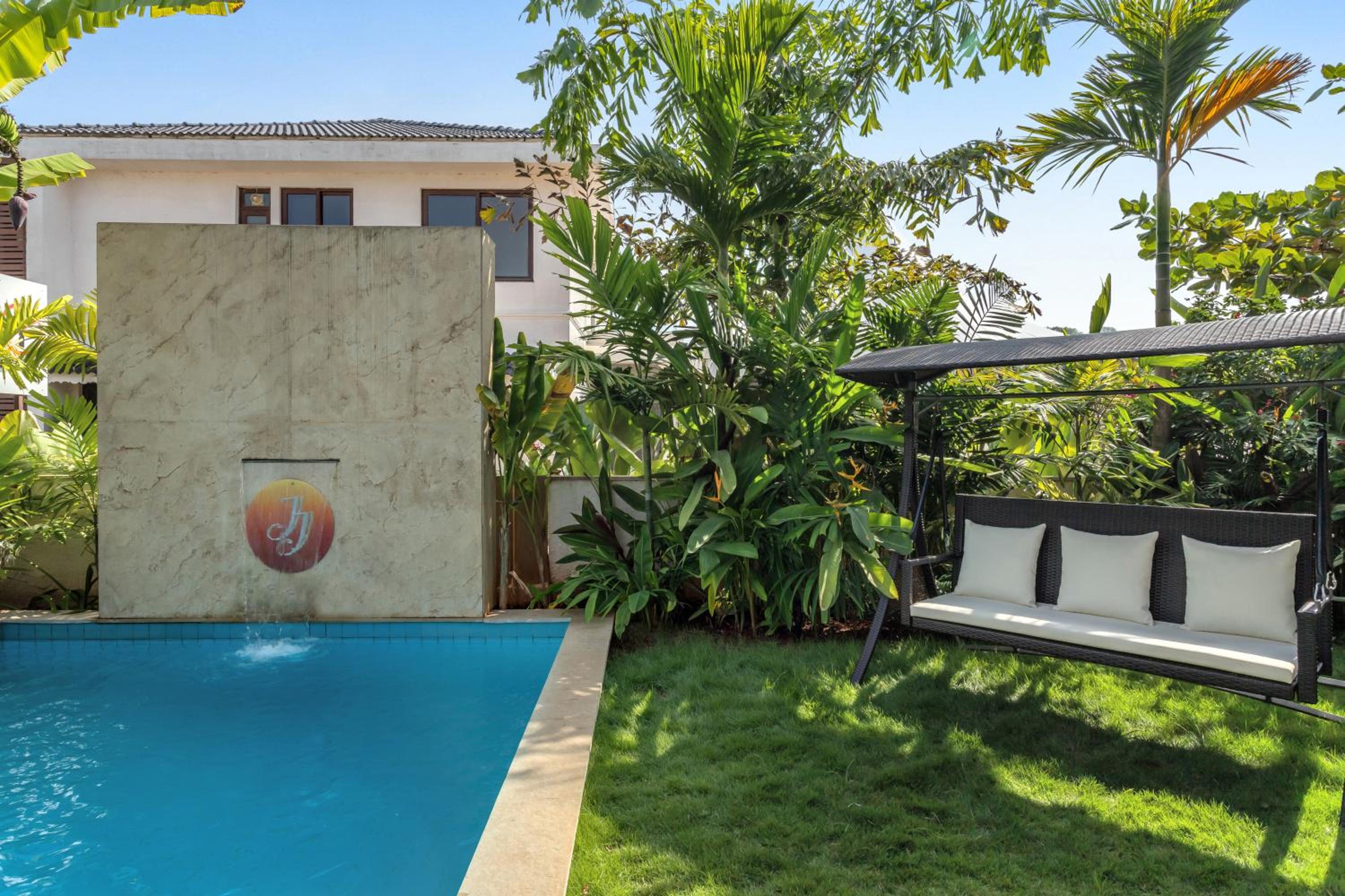 HIREAVILLA Villa Inaari - 5BHK with Private Pool in Anjuna view 5