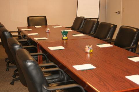 Danbury Vacations - Maron Hotel  Suites - Property Image 12