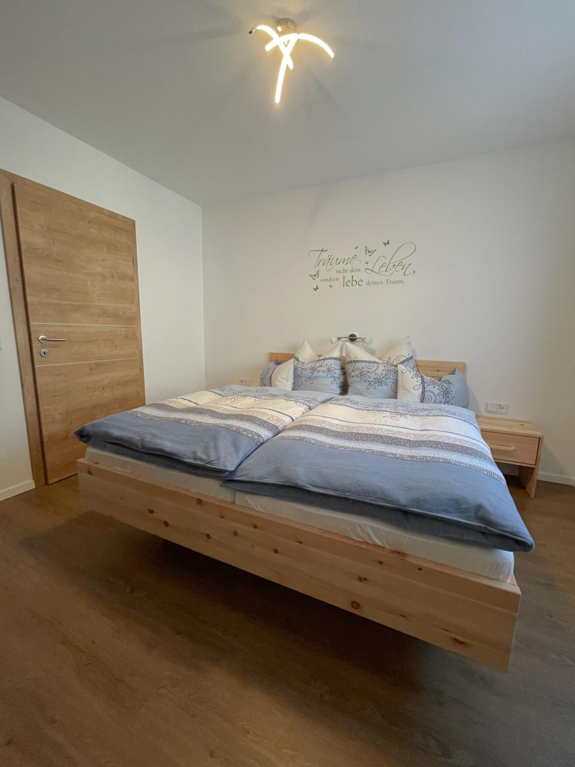 Wohnen am Almufer - Ferienwohnung Straßmair