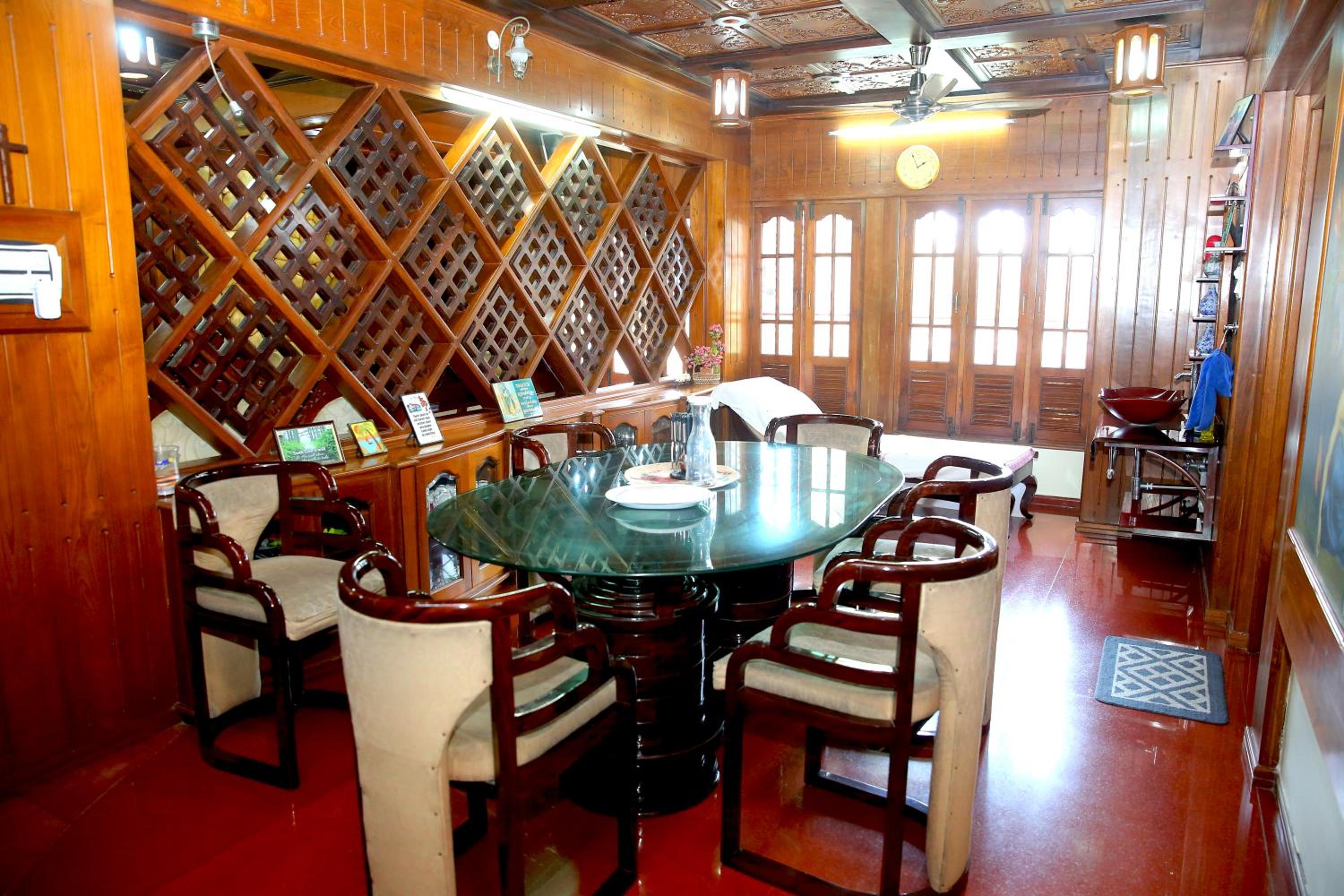 Court View Homestay