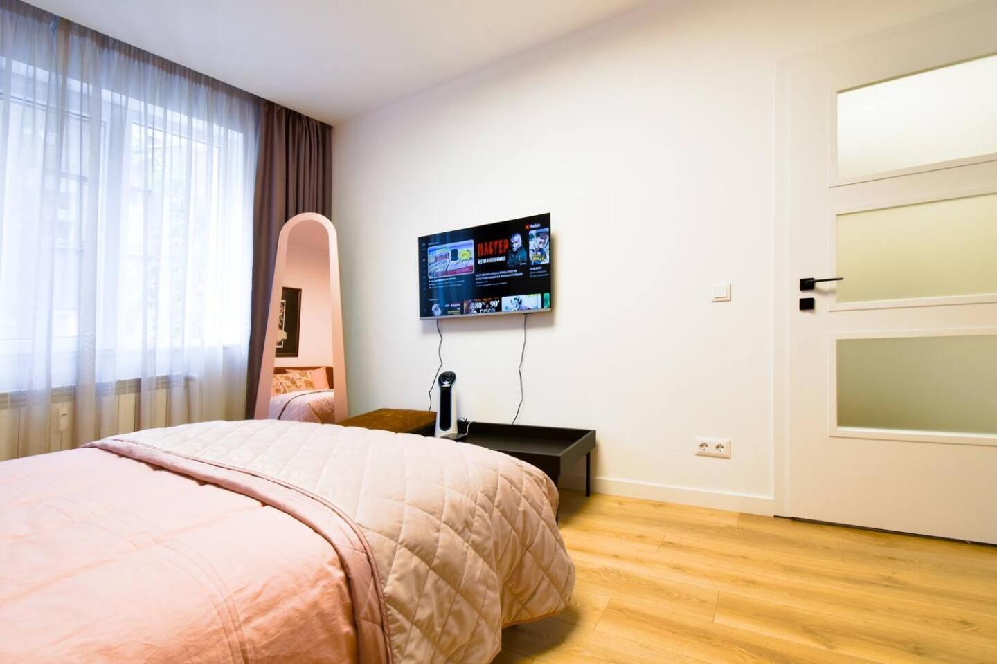 2BR by NDK - AC - Desk - Lux Interior - Balcony