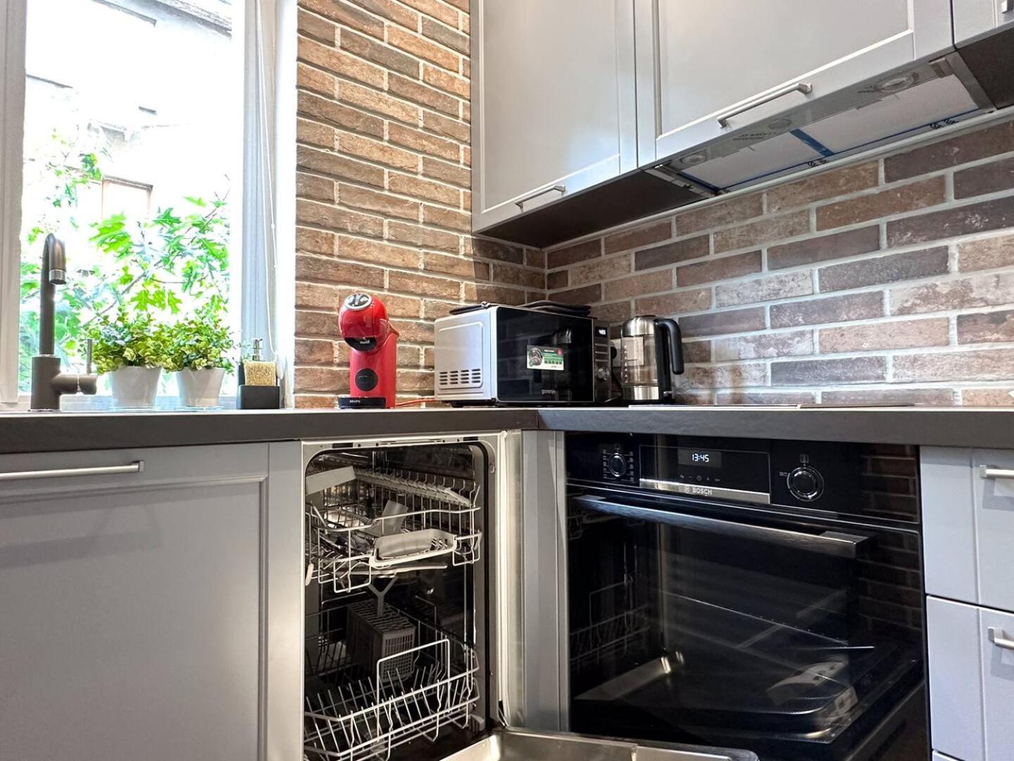 2BR by NDK - AC - Desk - Lux Interior - Balcony