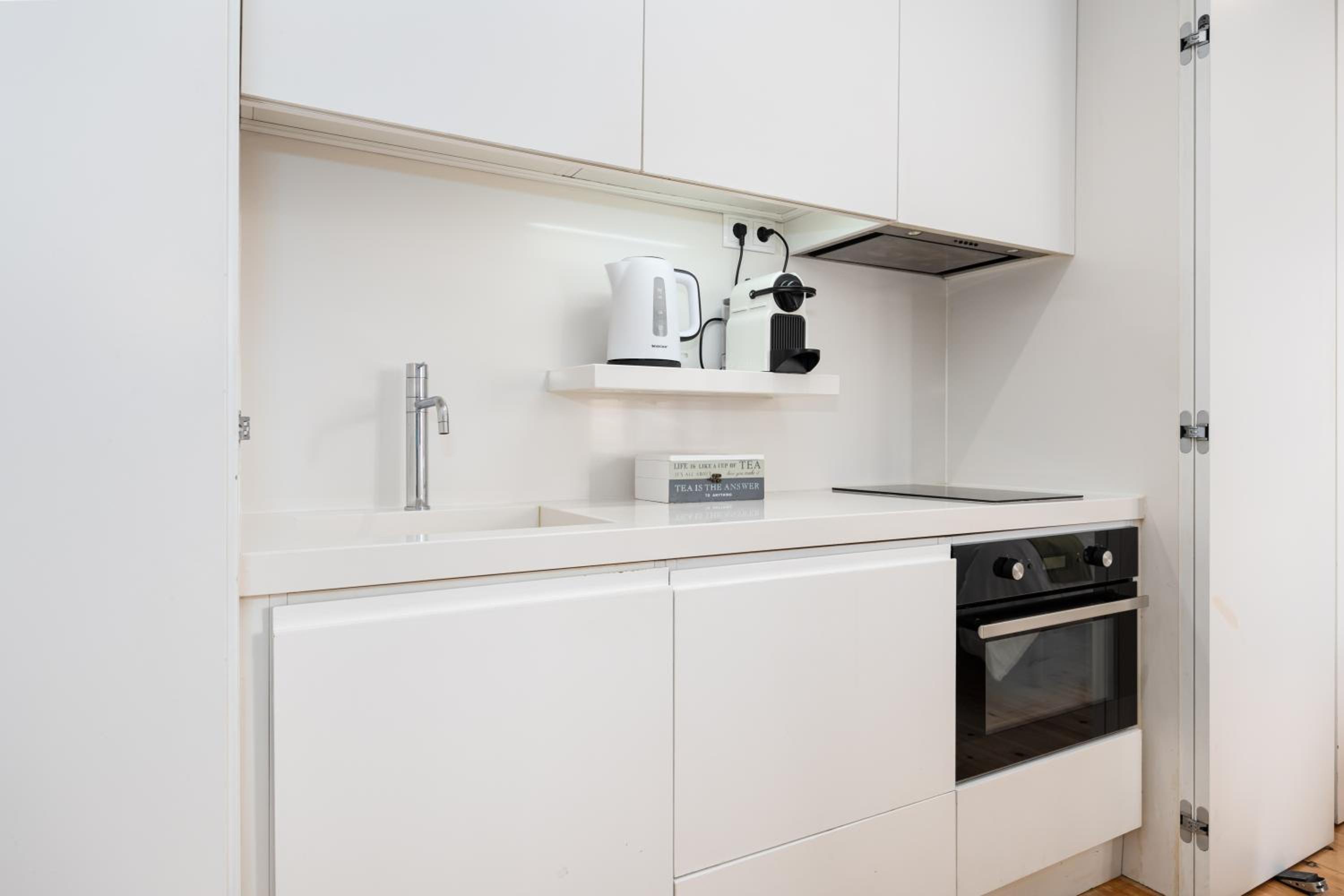 Boutique Apartment in the Heart of Lisbon ! Lemonn C view 2